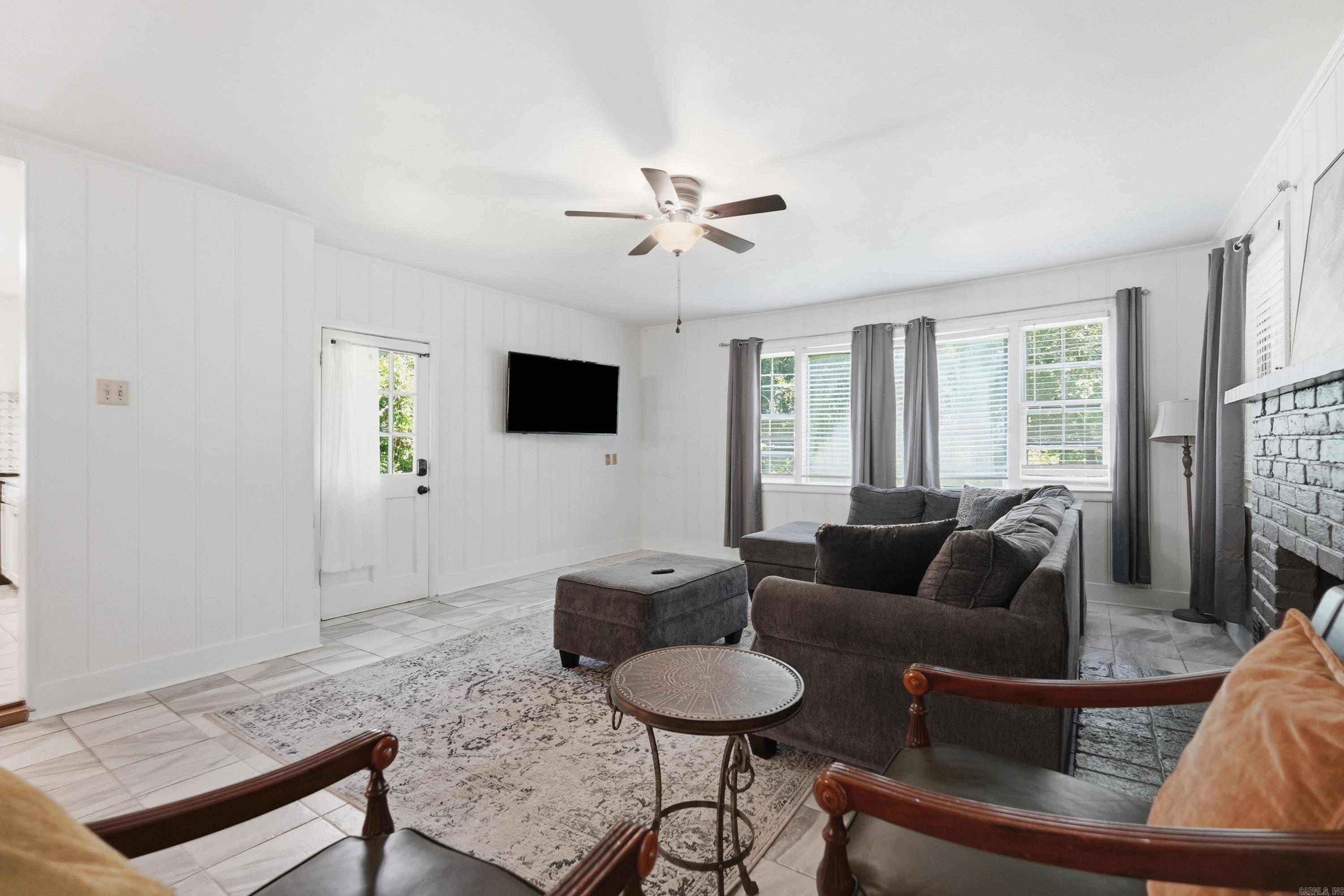 6109 Cantrell  Little Rock, AR