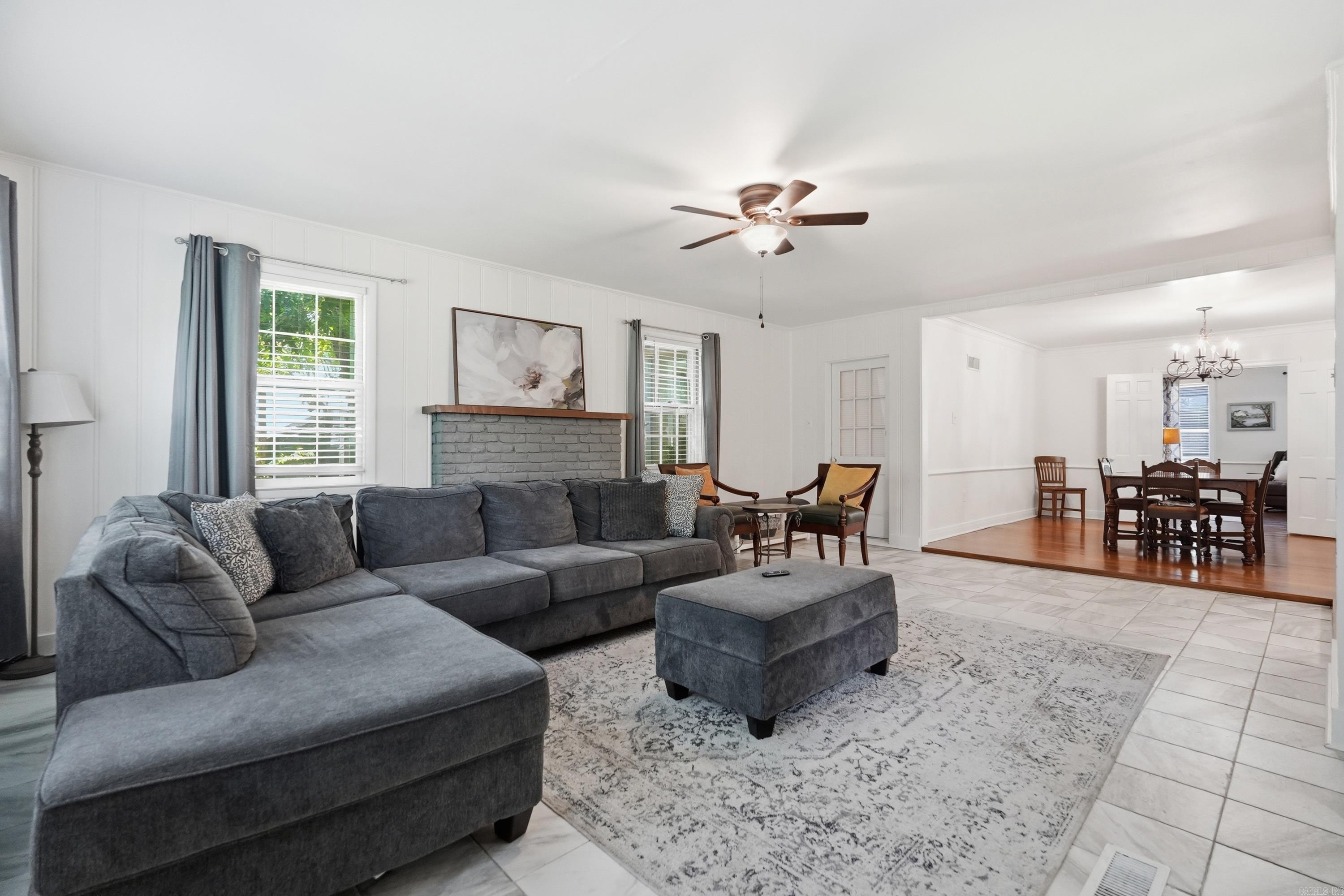 6109 Cantrell  Little Rock, AR
