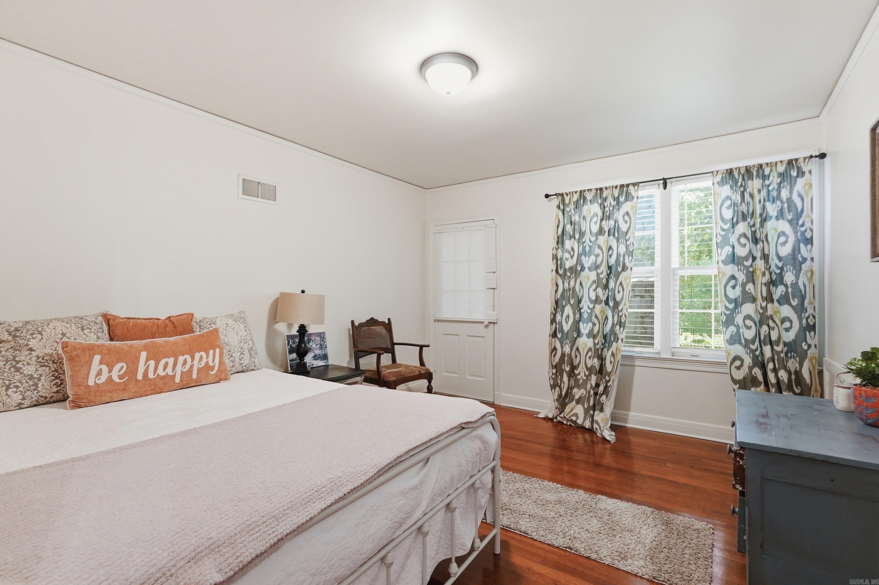 6109 Cantrell  Little Rock, AR