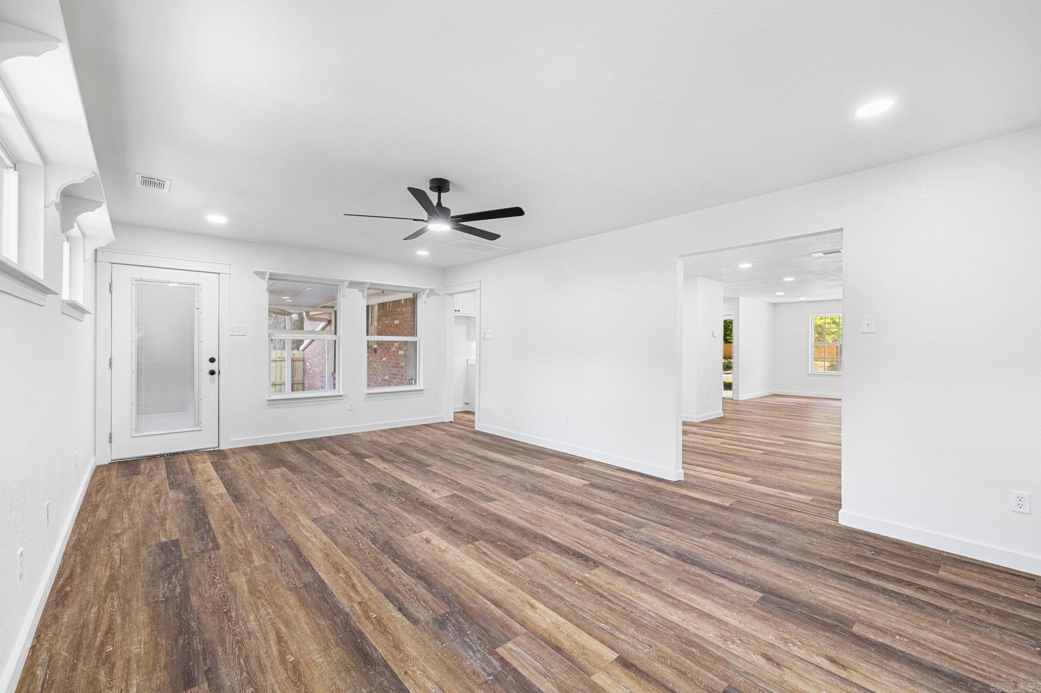 1008 N Jp Wright Loop  Jacksonville, AR