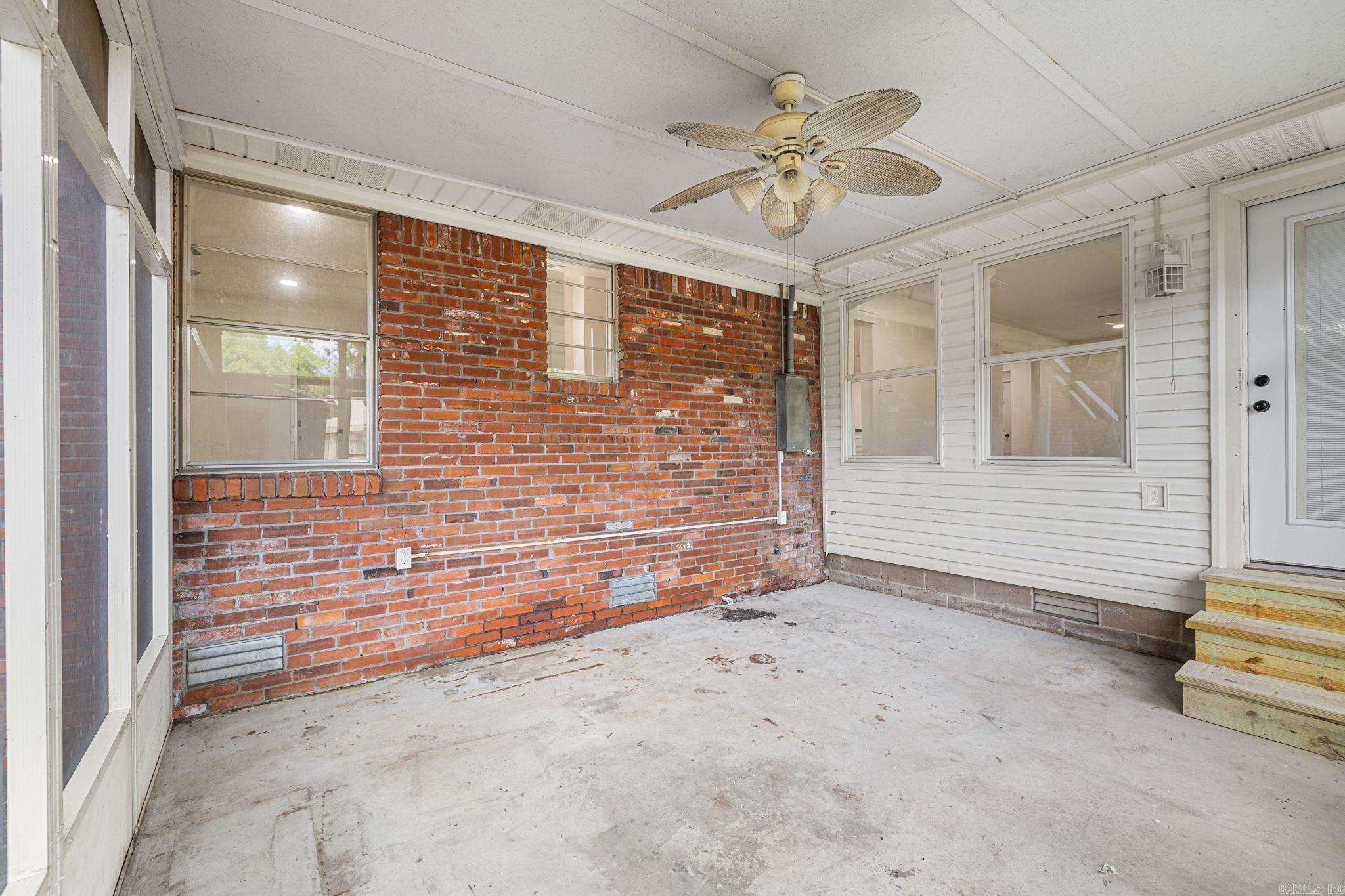 1008 N Jp Wright Loop  Jacksonville, AR