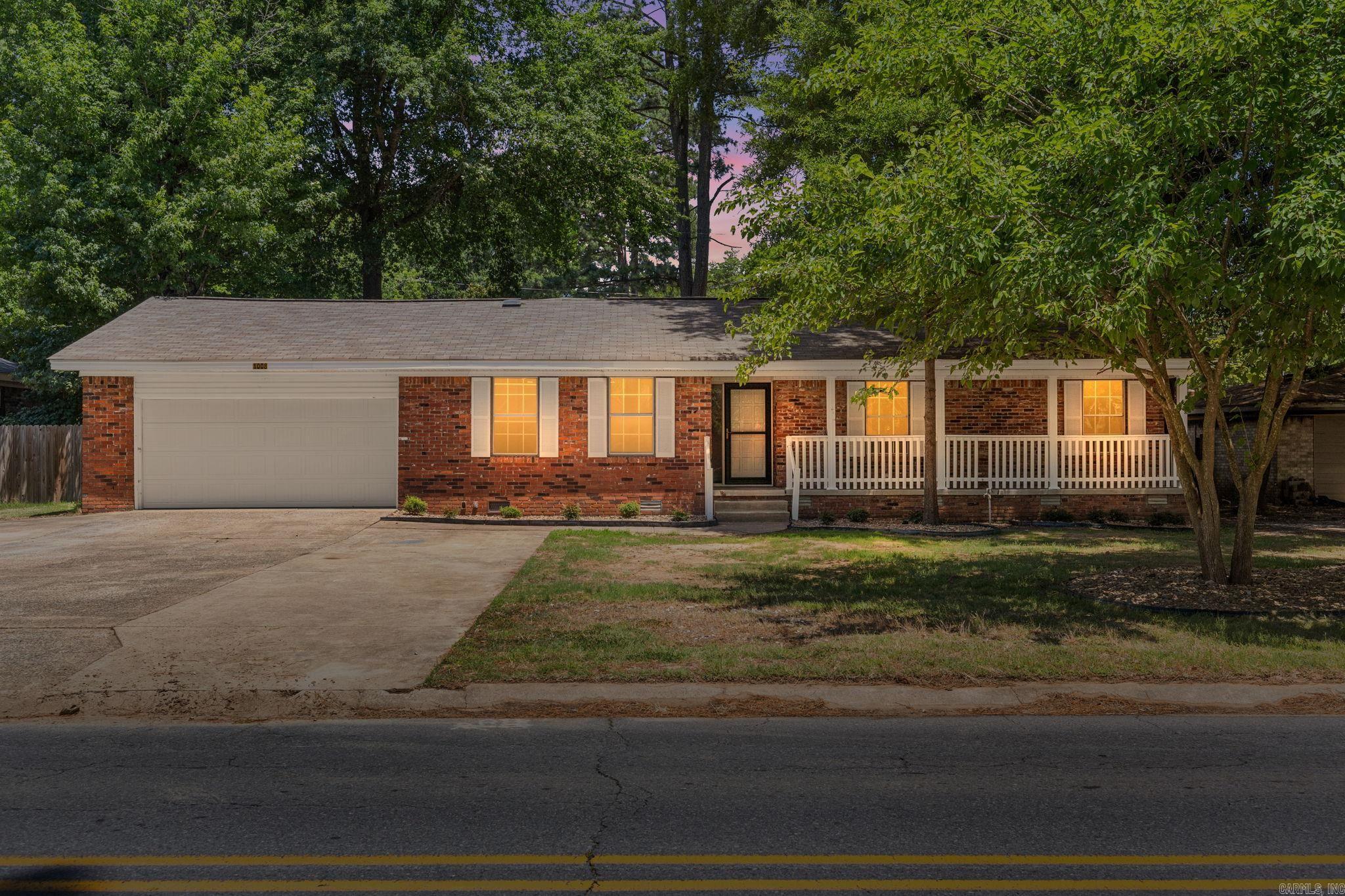 1008 N Jp Wright Loop  Jacksonville, AR