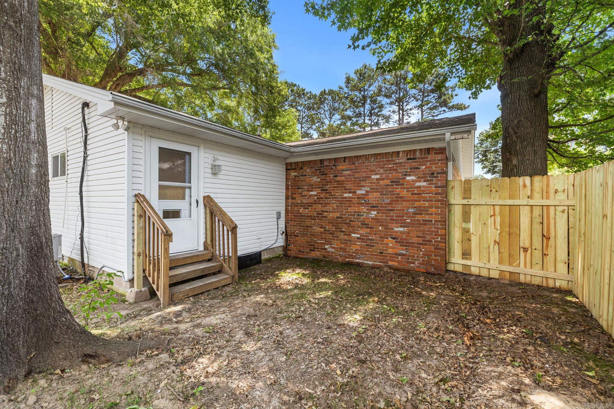 1008 N Jp Wright Loop  Jacksonville, AR