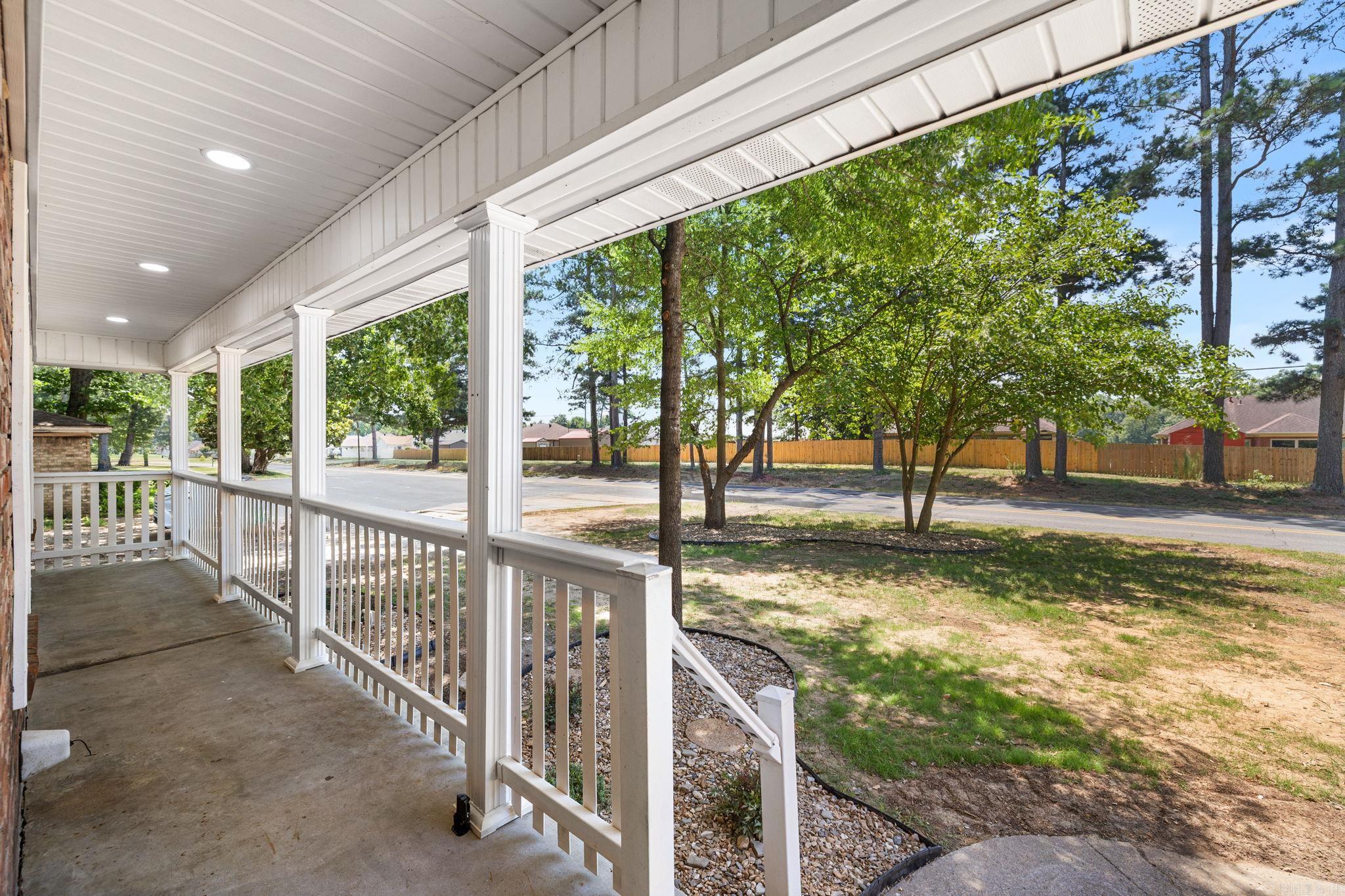 1008 N Jp Wright Loop  Jacksonville, AR