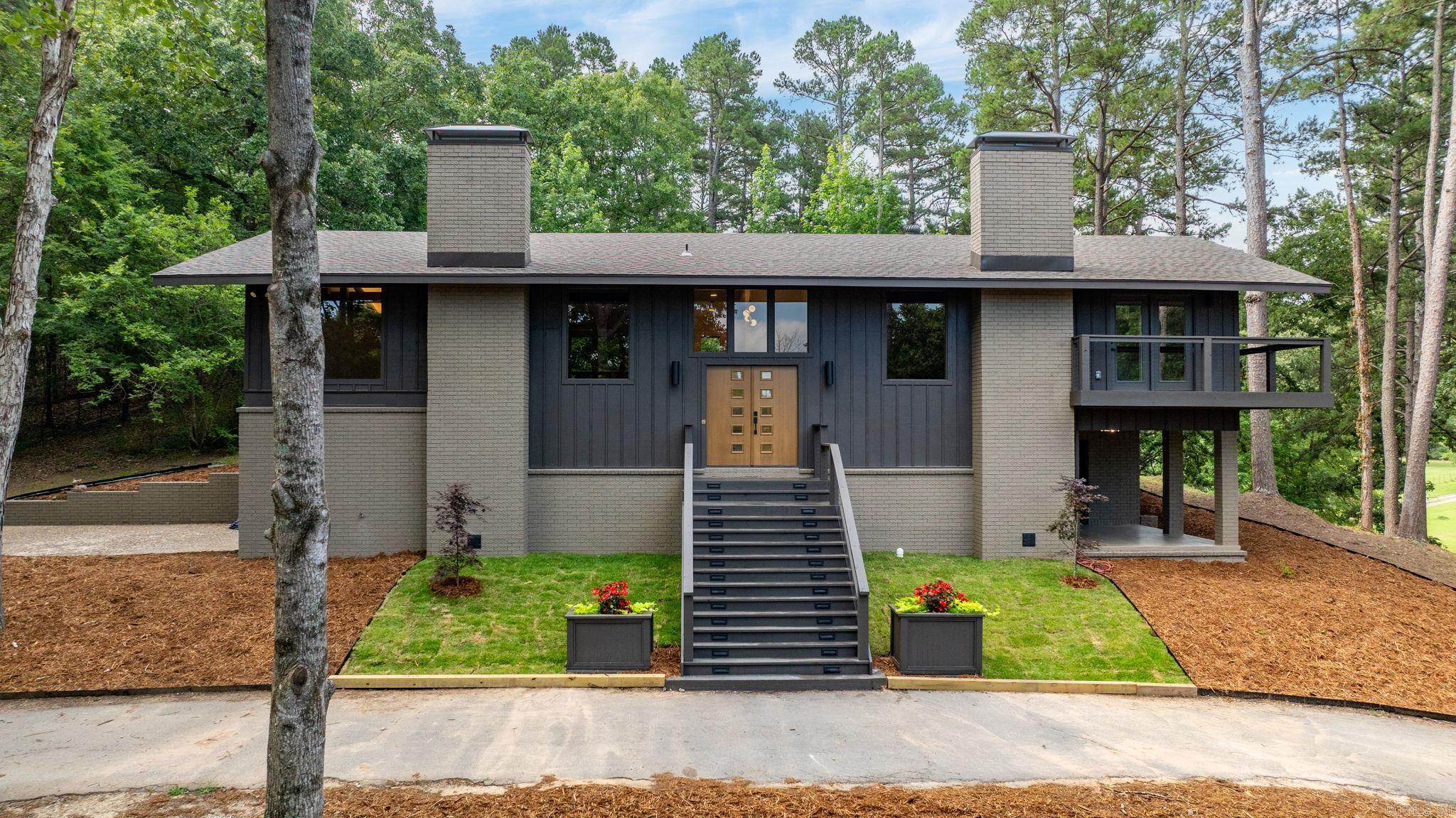 4915 Garrison  Little Rock, AR