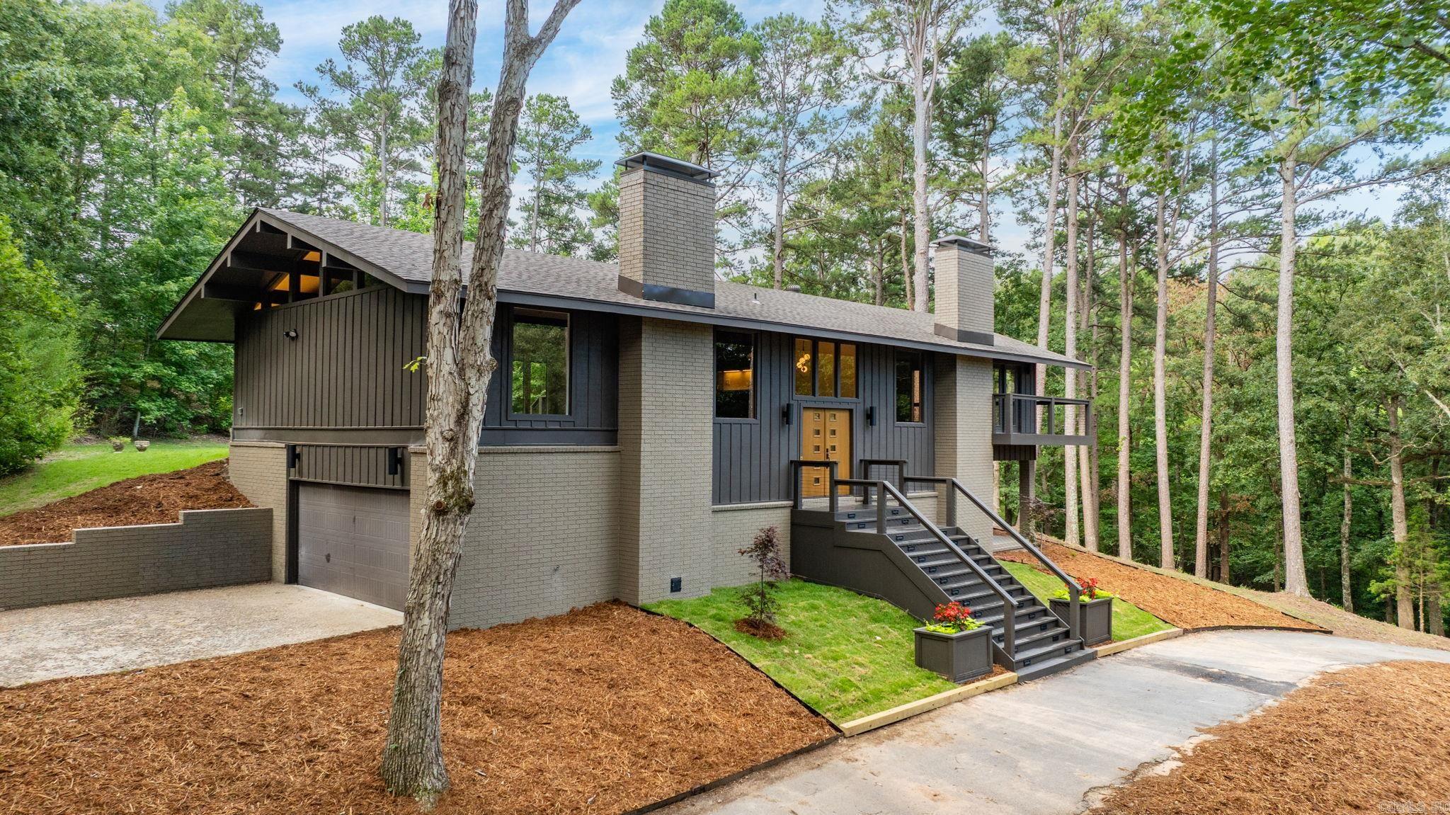 4915 Garrison  Little Rock, AR