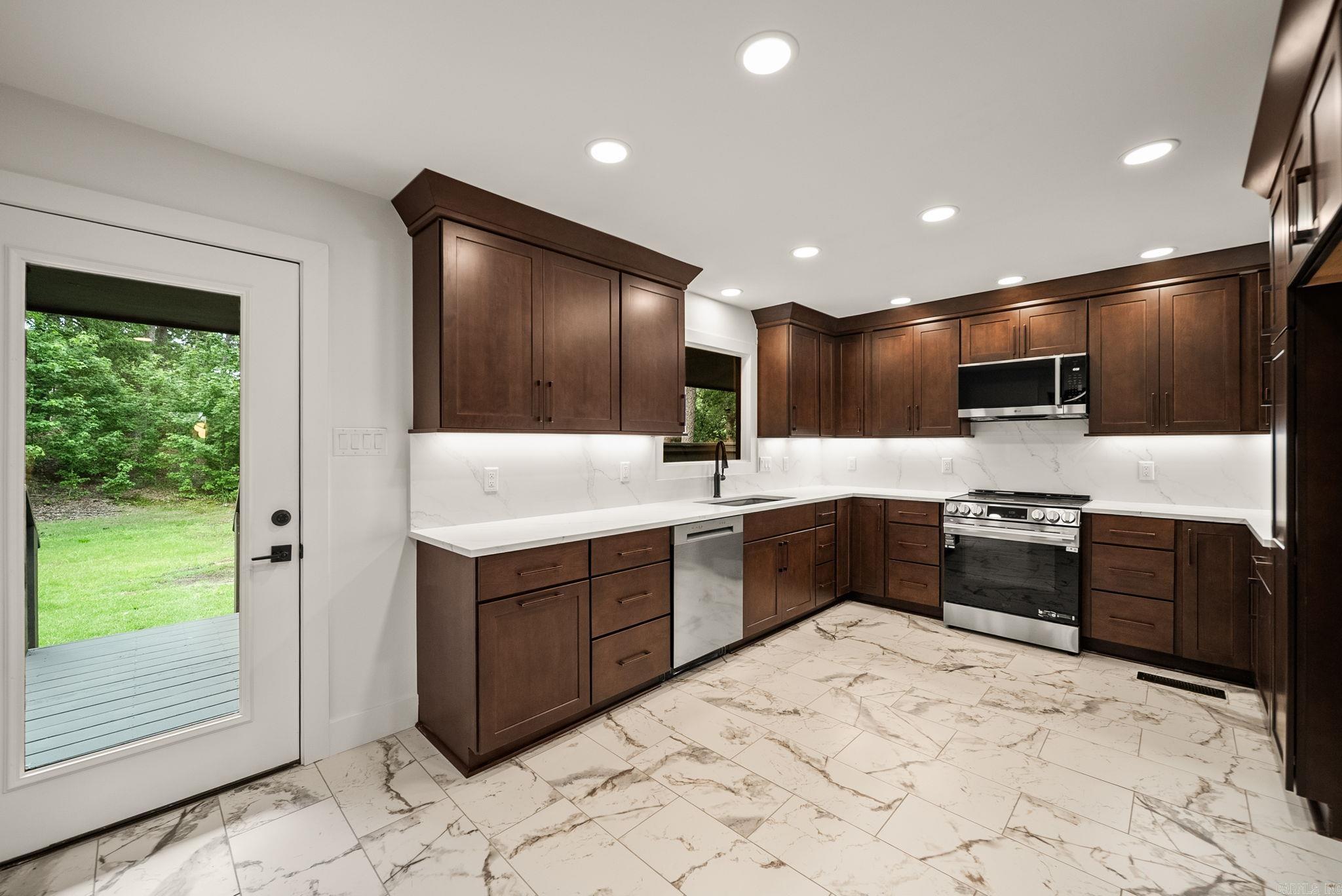 4915 Garrison  Little Rock, AR