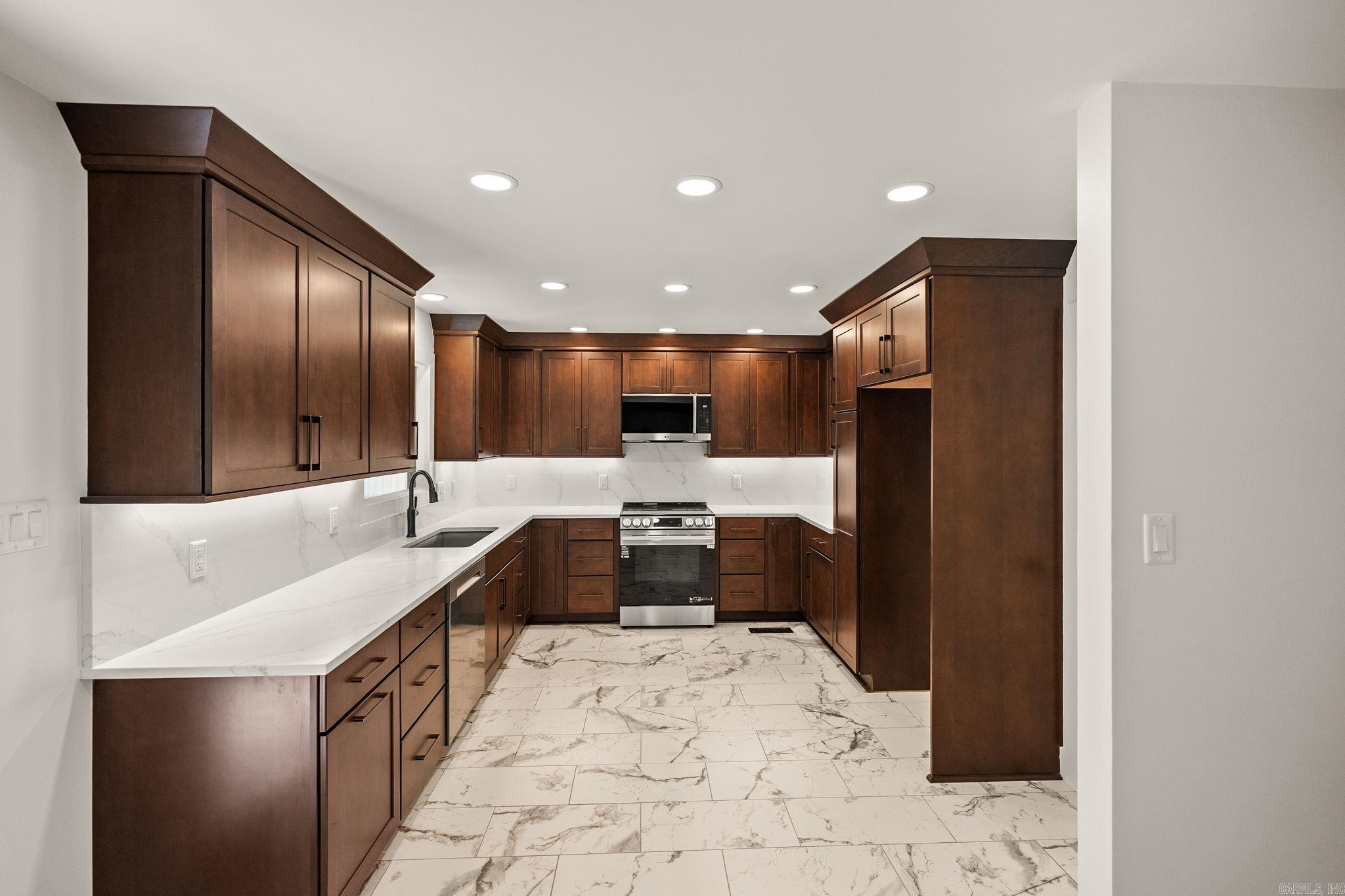 4915 Garrison  Little Rock, AR