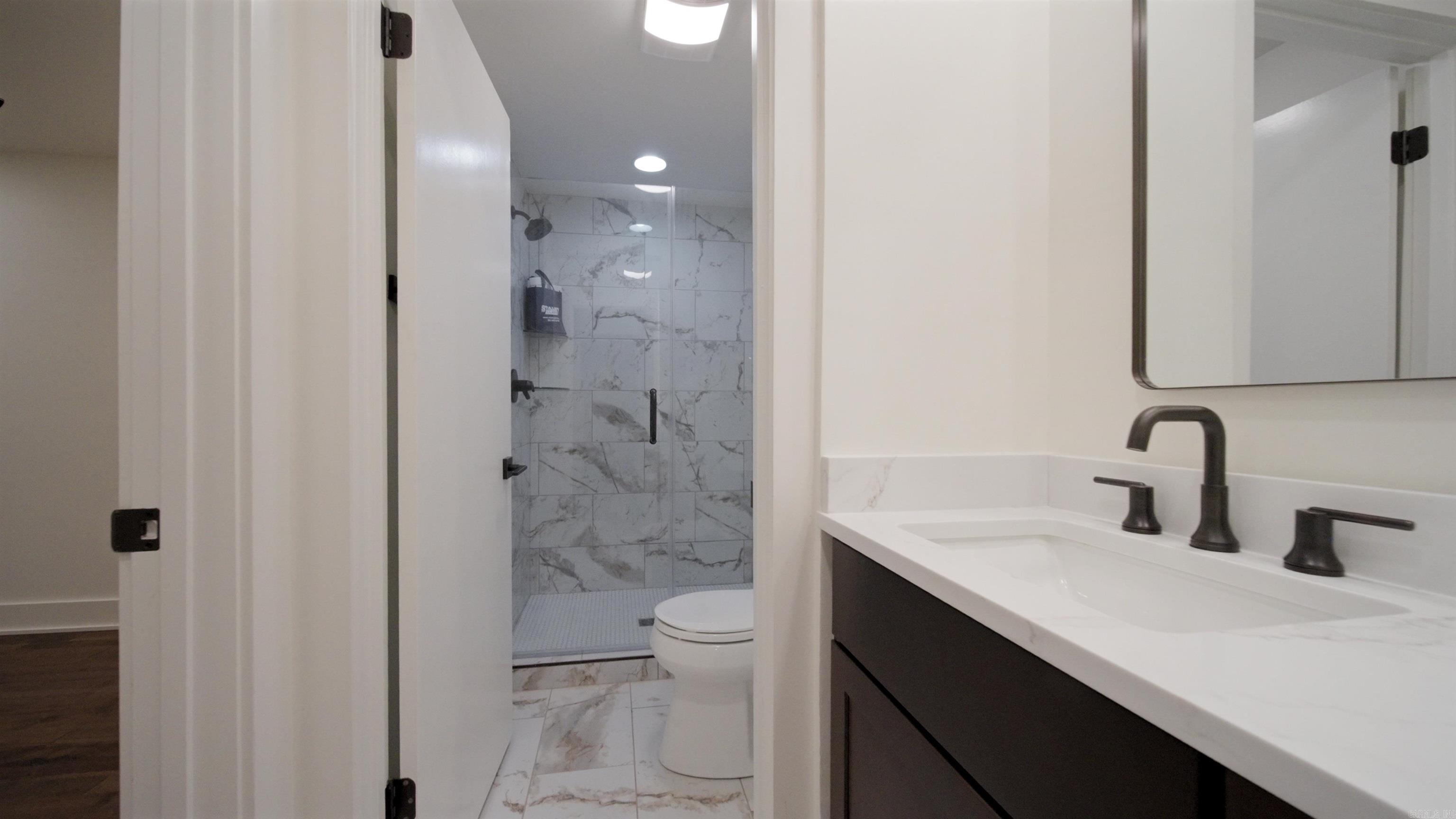 4915 Garrison  Little Rock, AR
