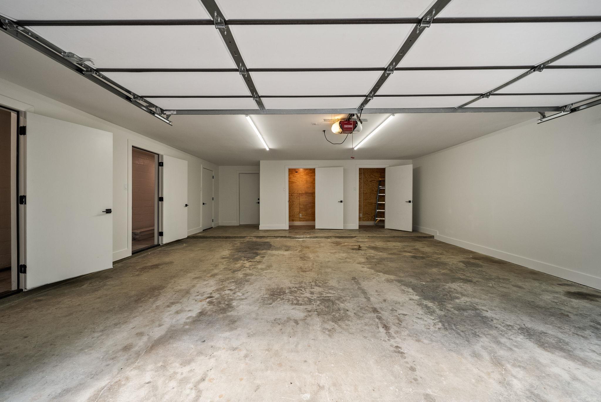 4915 Garrison  Little Rock, AR