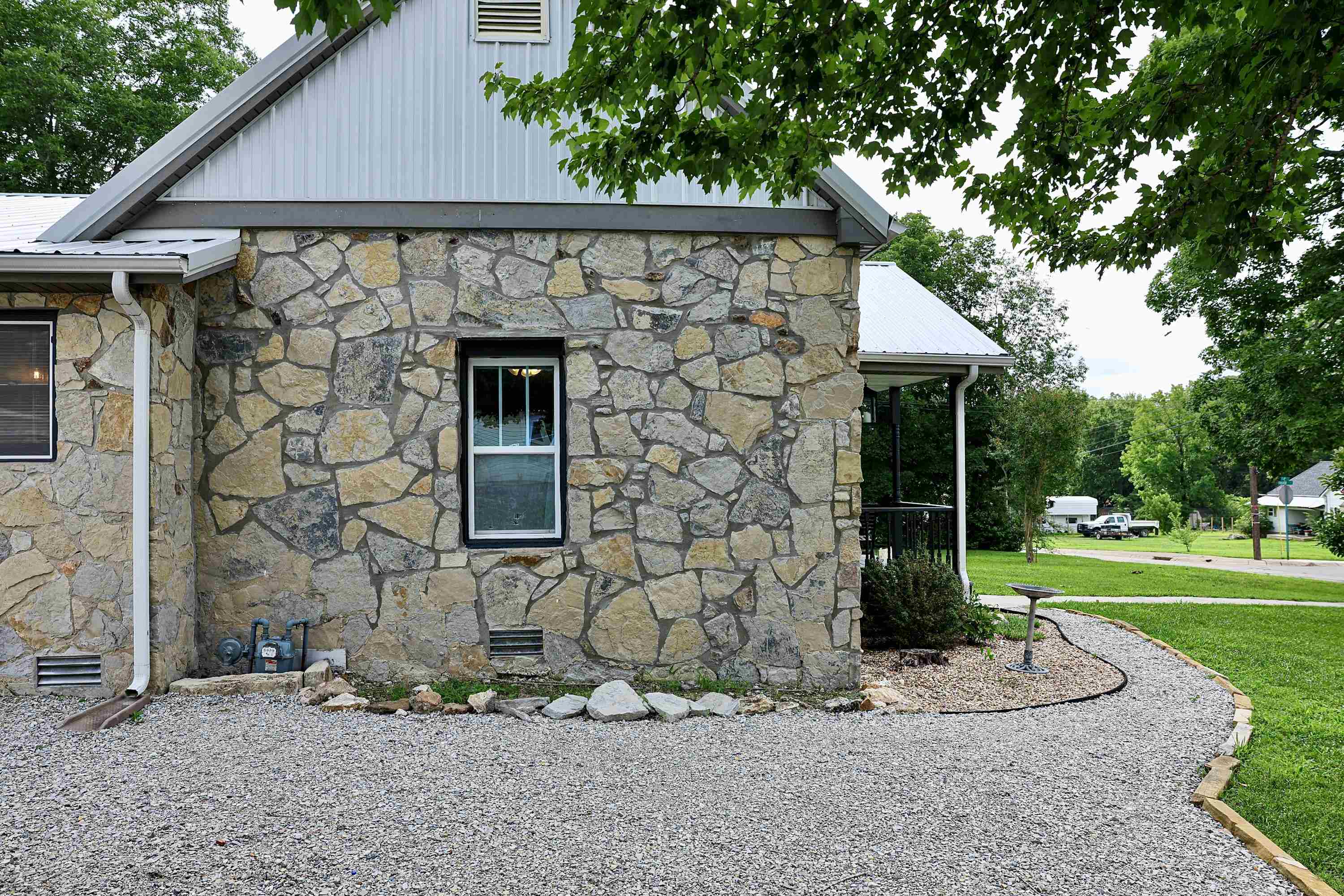 601 E 4th St  Mountain Home, AR