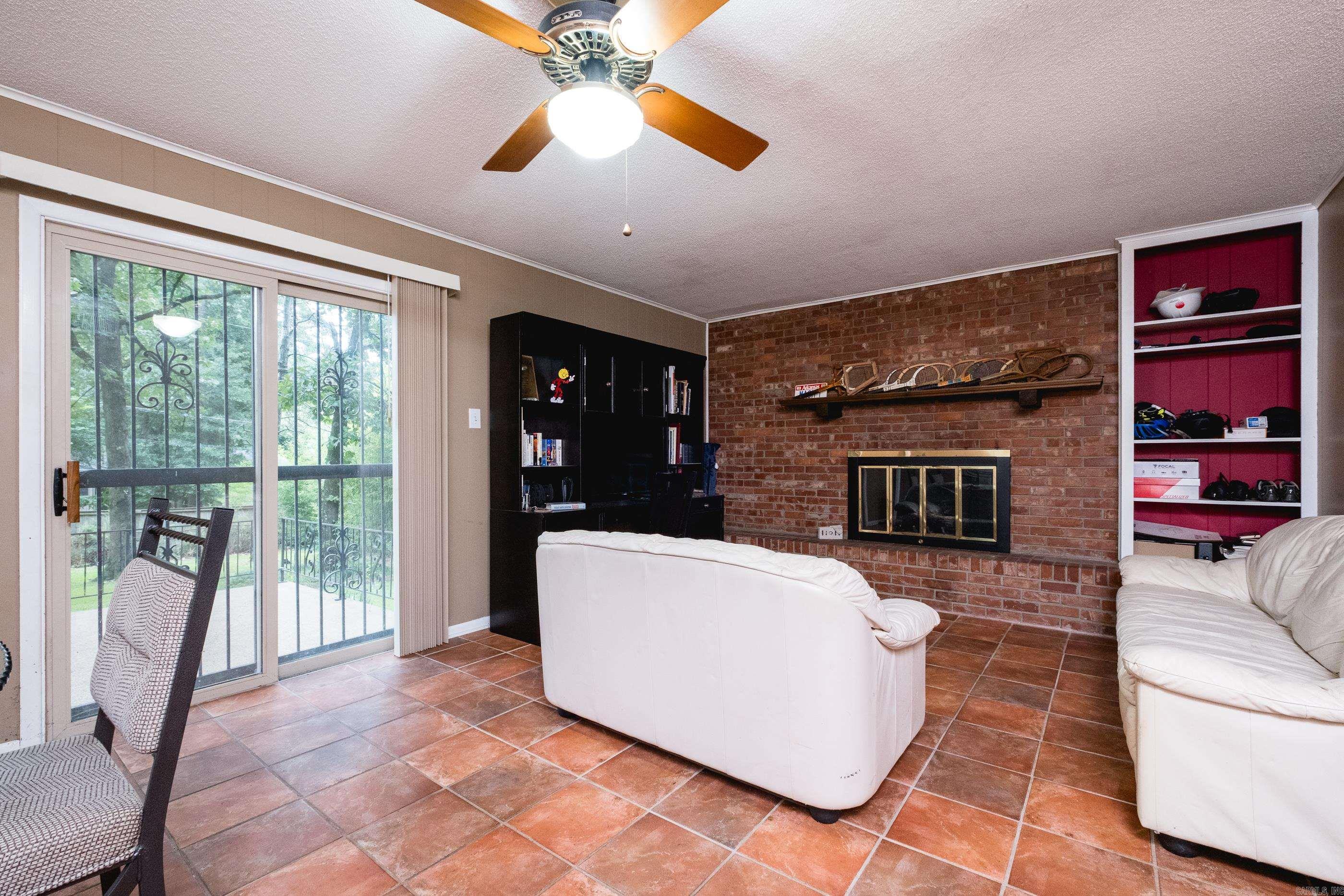 2421 Gunpowder  Little Rock, AR