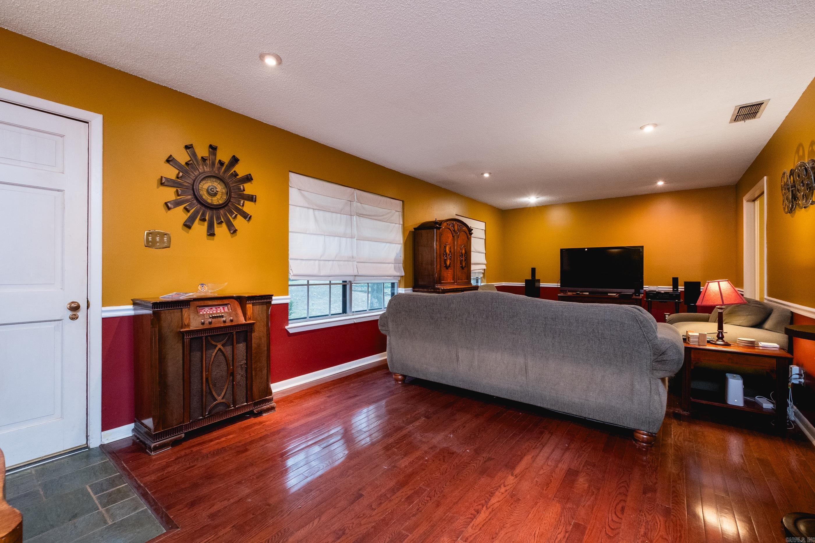 2421 Gunpowder  Little Rock, AR