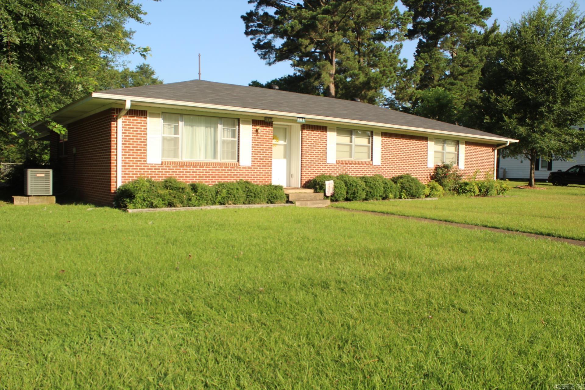 401 N 10th  Nashville, AR