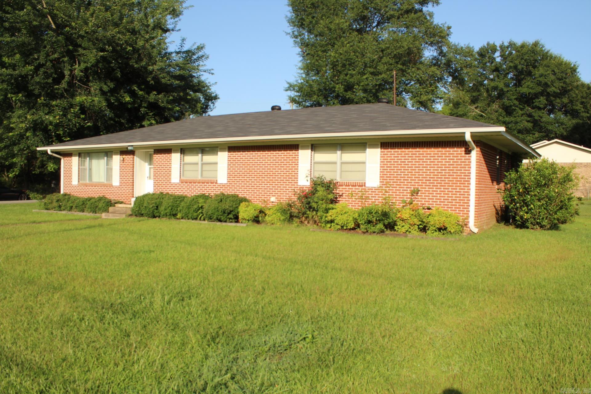 401 N 10th  Nashville, AR