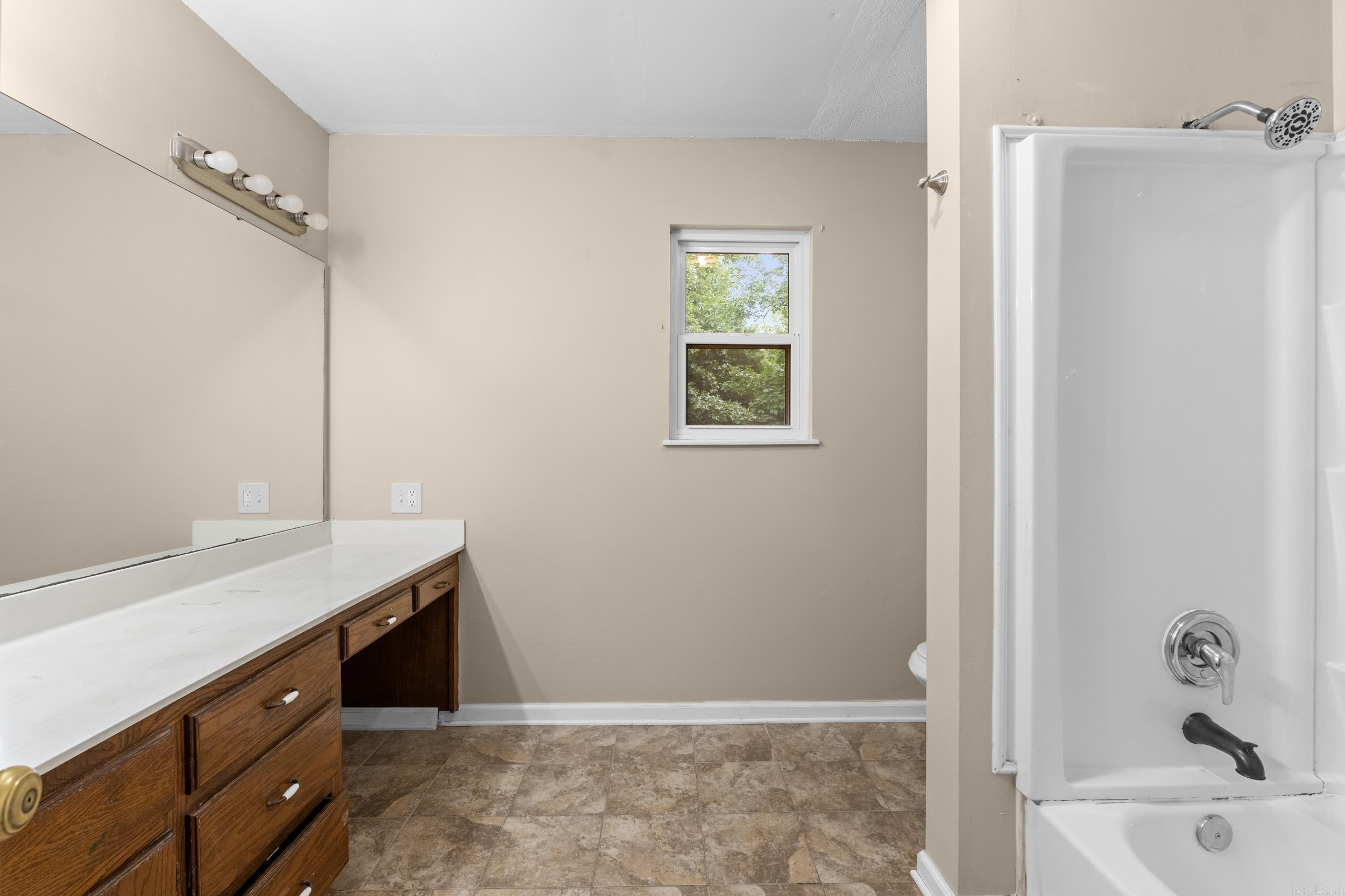 22 E Hill  Conway, AR