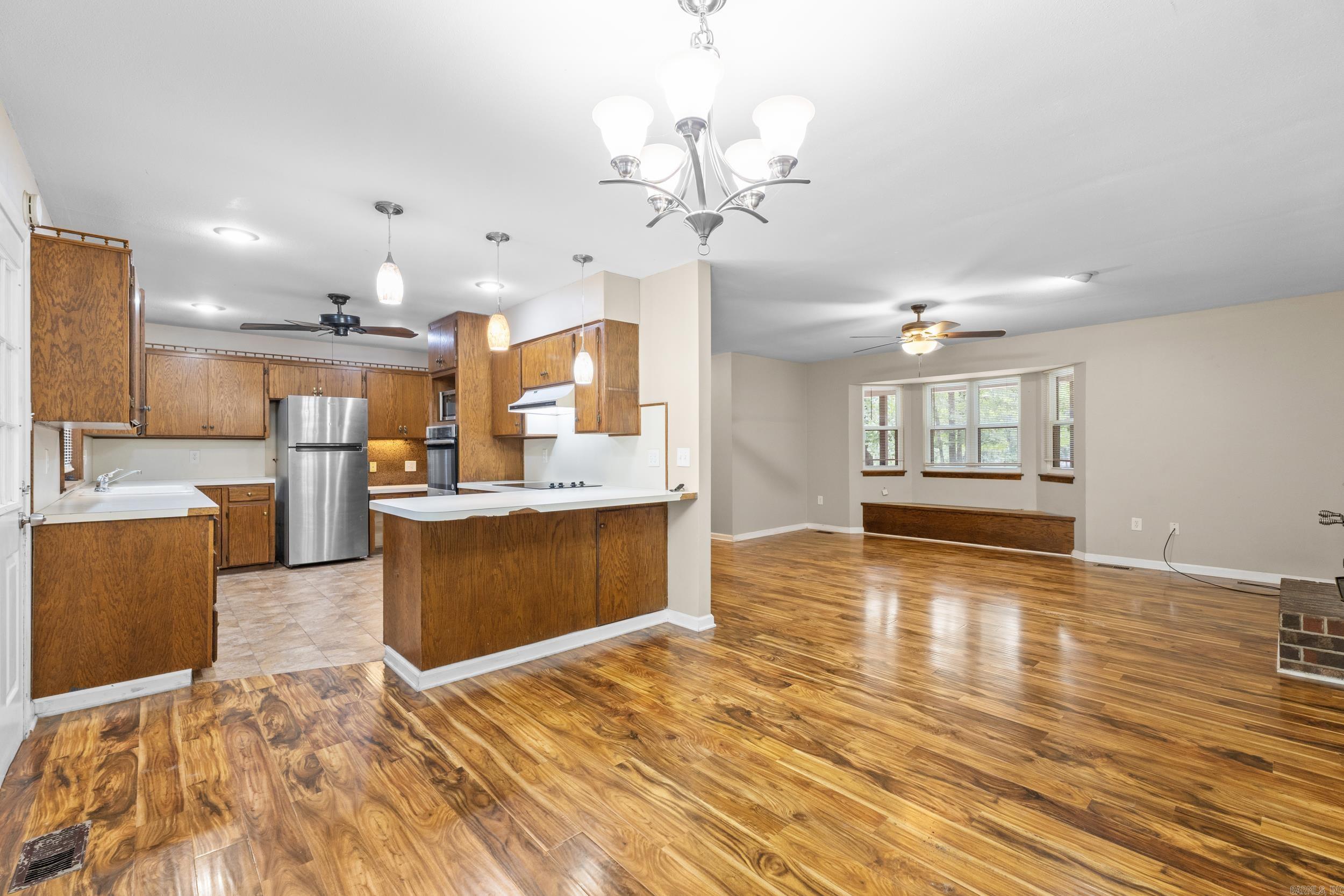 22 E Hill  Conway, AR