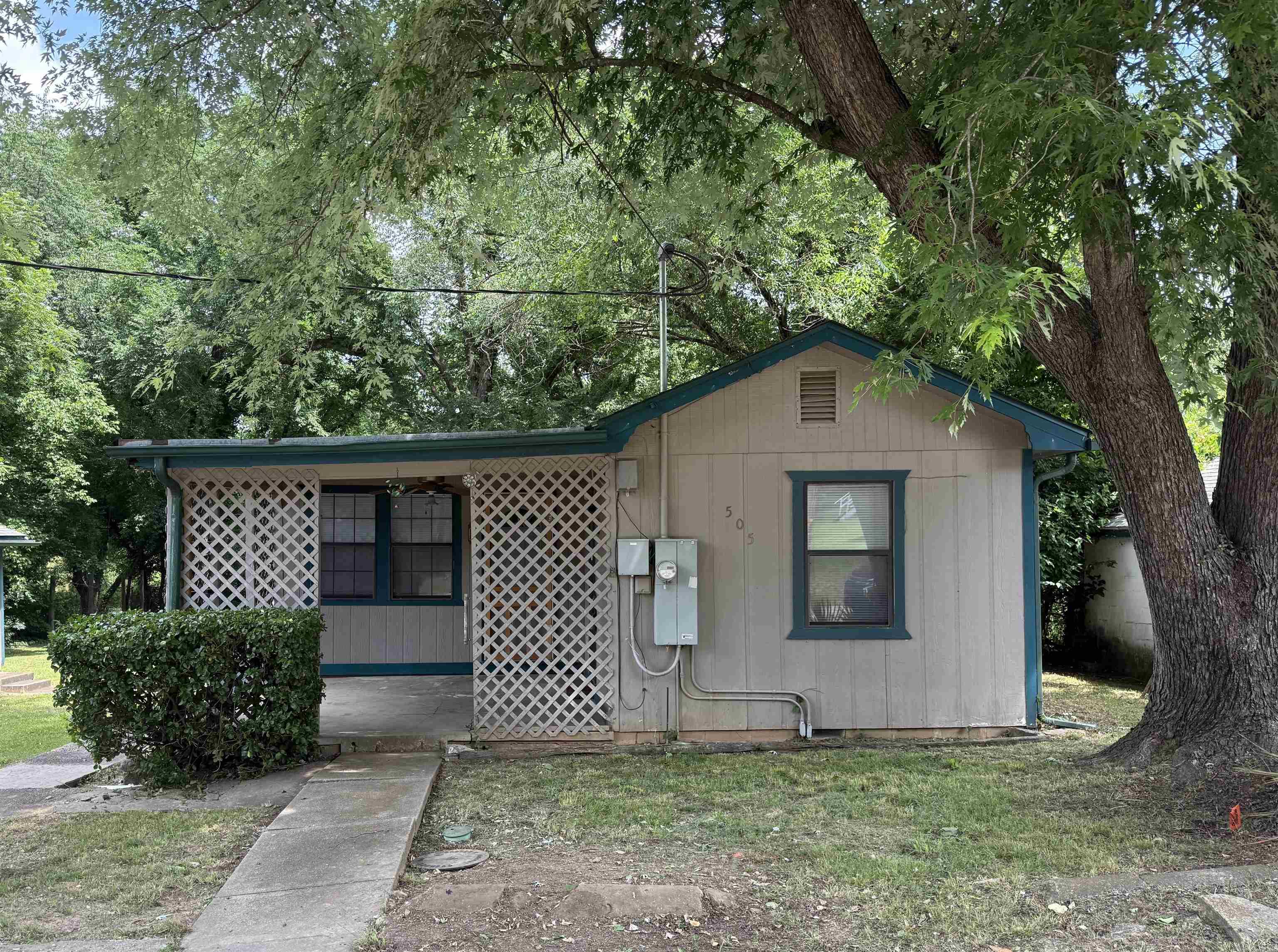 505 Girard Street  Flippin, AR