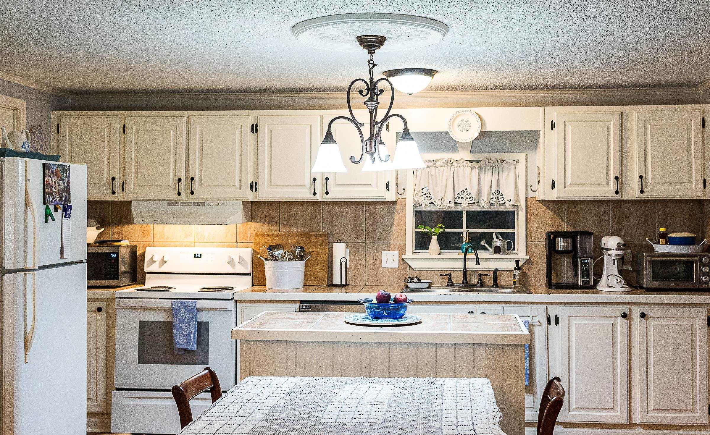 13717 Terry  Ward, AR