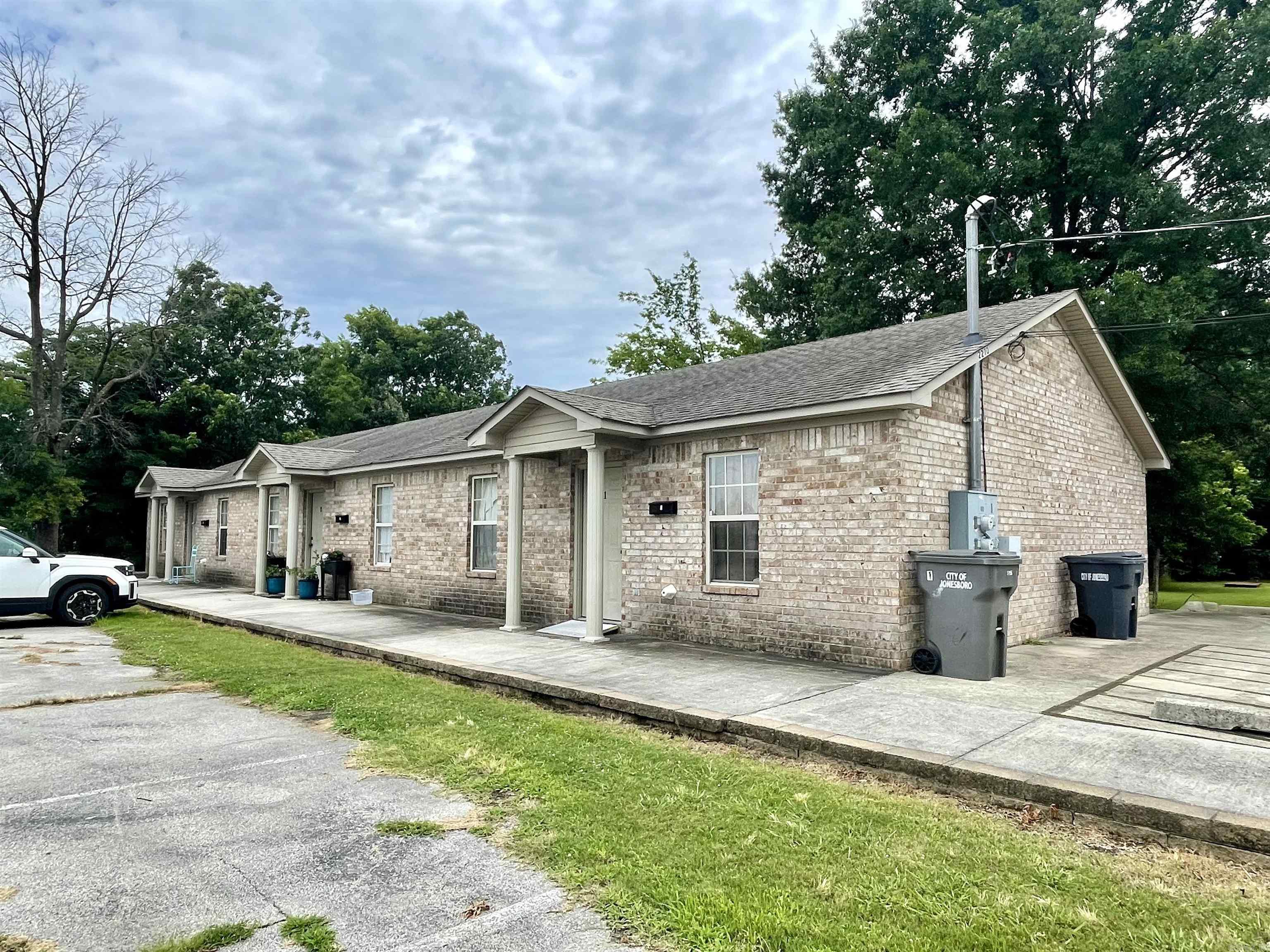2210 Clark  Jonesboro, AR