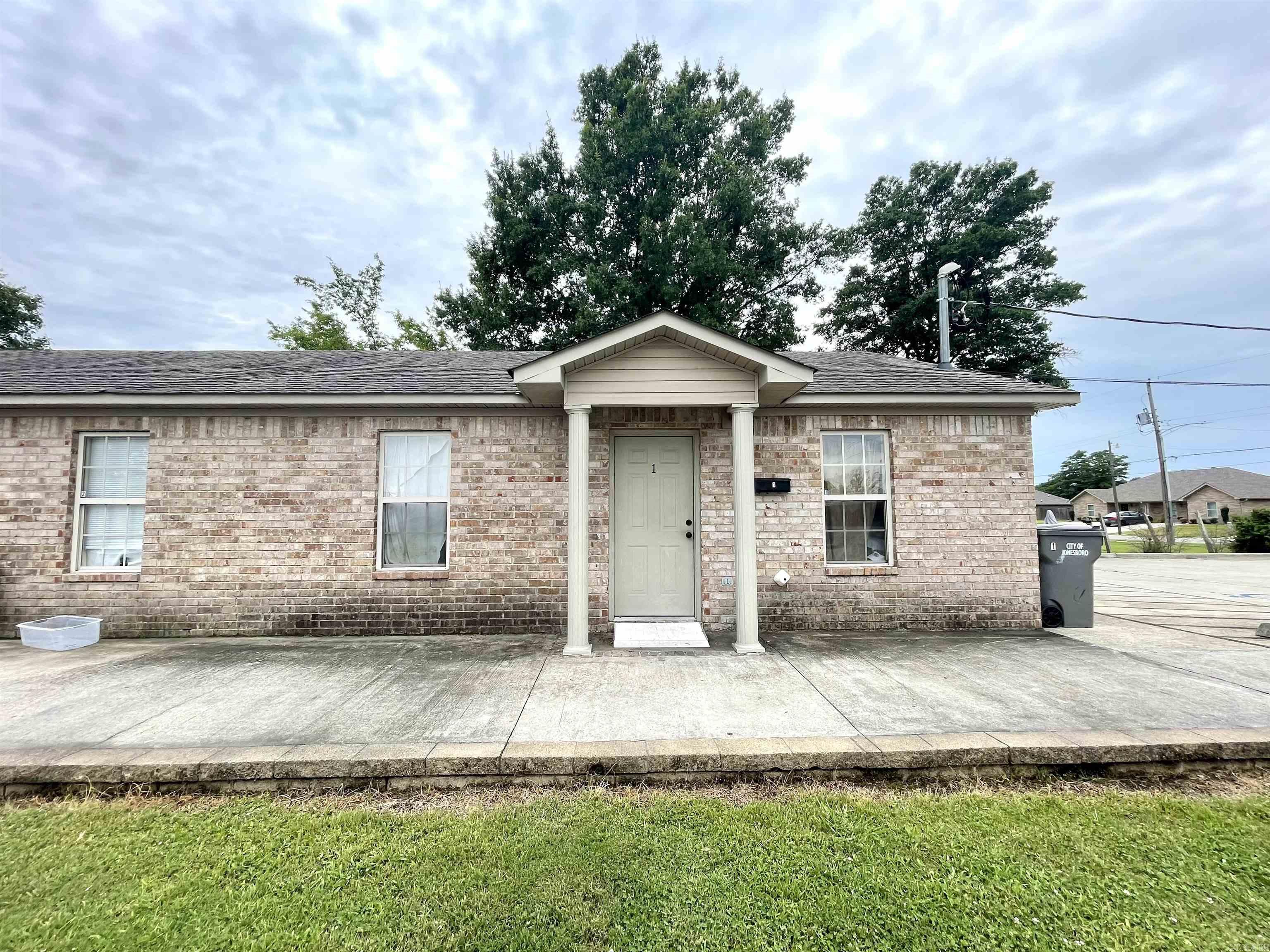 2210 Clark  Jonesboro, AR