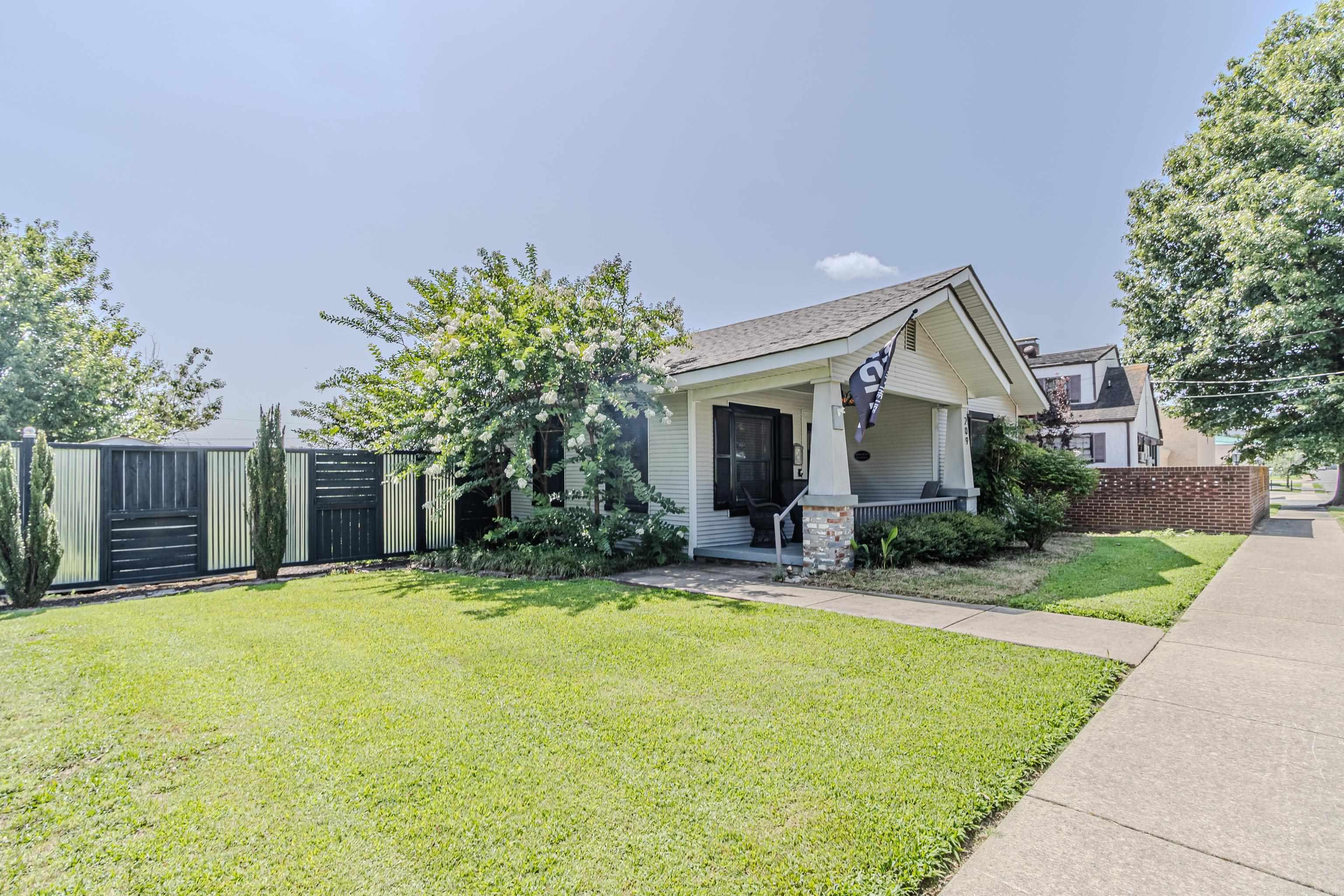 209 N 4th  Paragould, AR