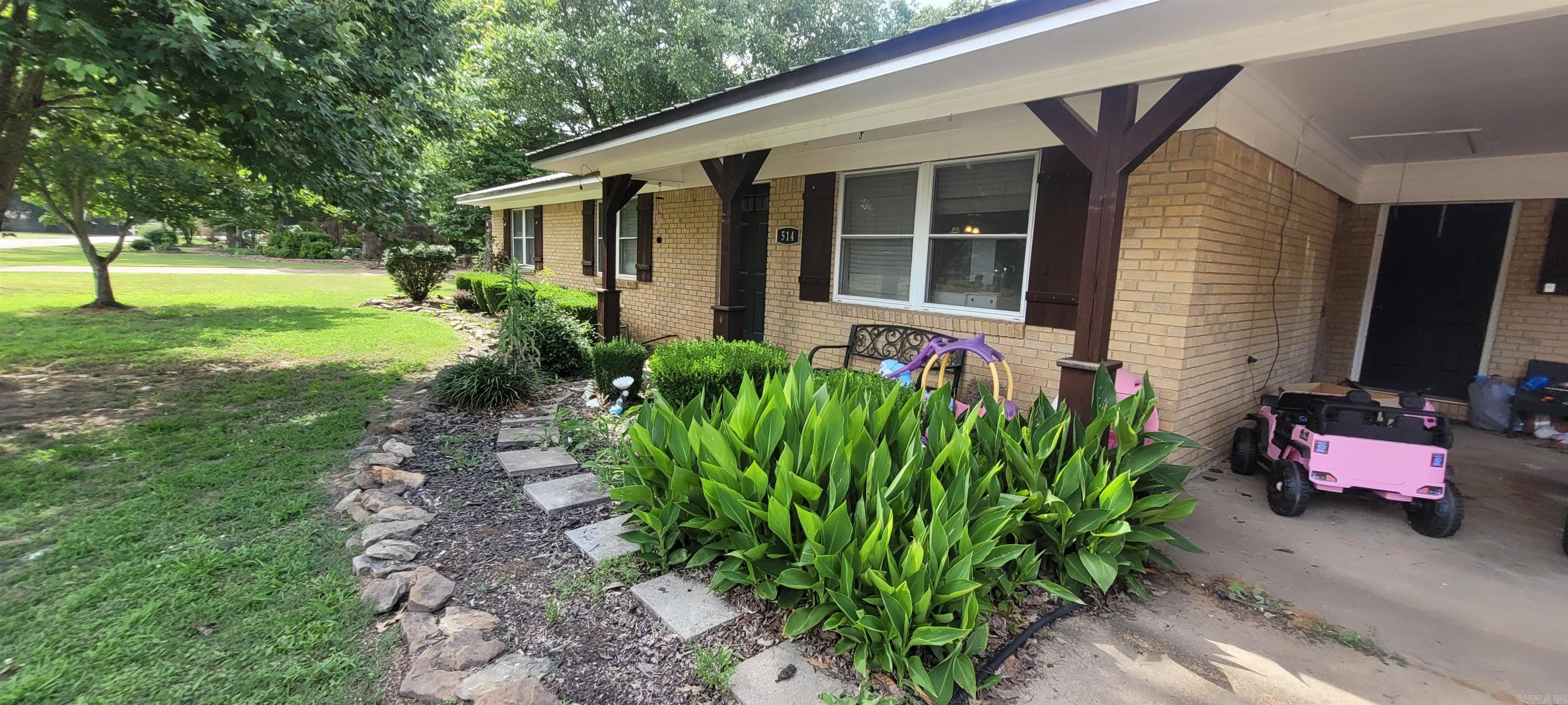 514 Reynolds  McCrory, AR
