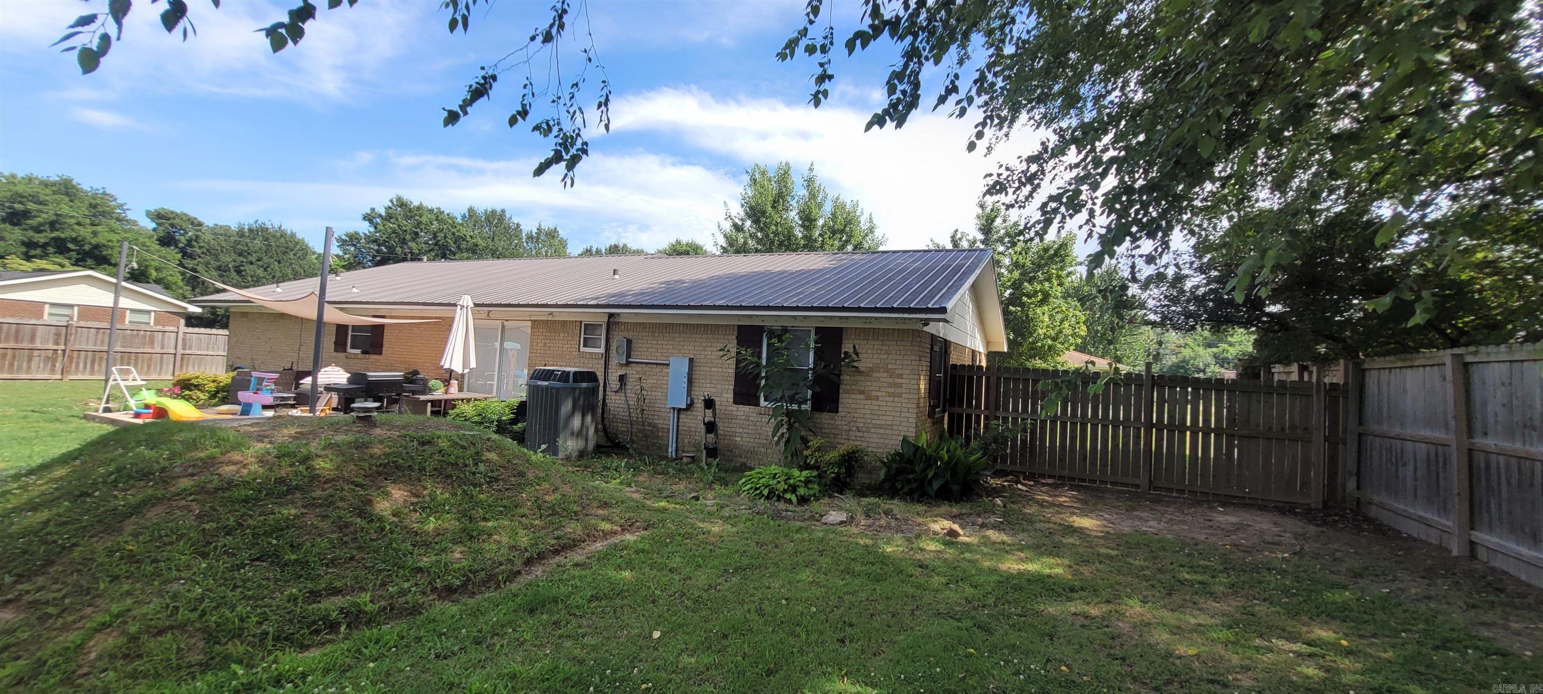 514 Reynolds  McCrory, AR
