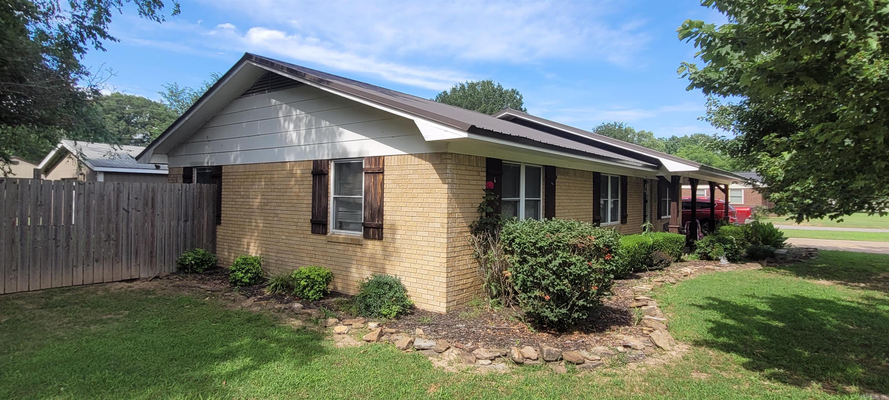514 Reynolds  McCrory, AR