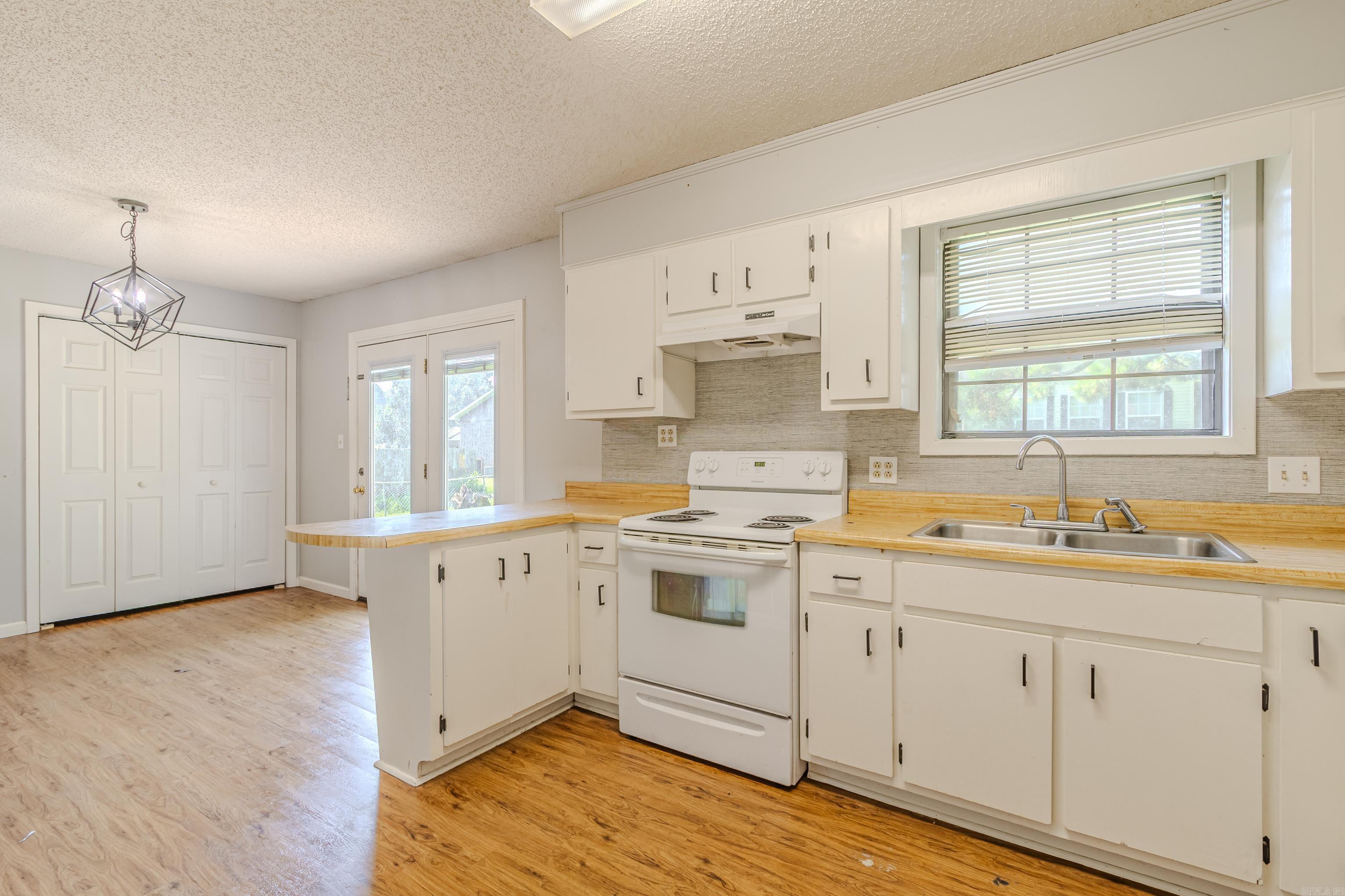 4504 Valley View  Paragould, AR