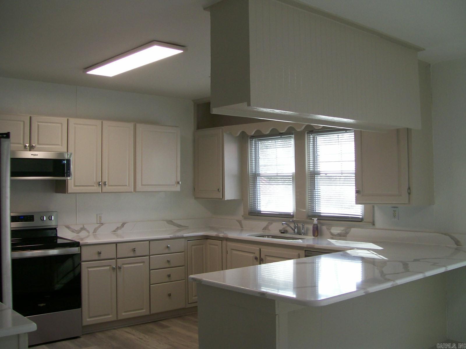 107 Noxon  Hot Springs, AR