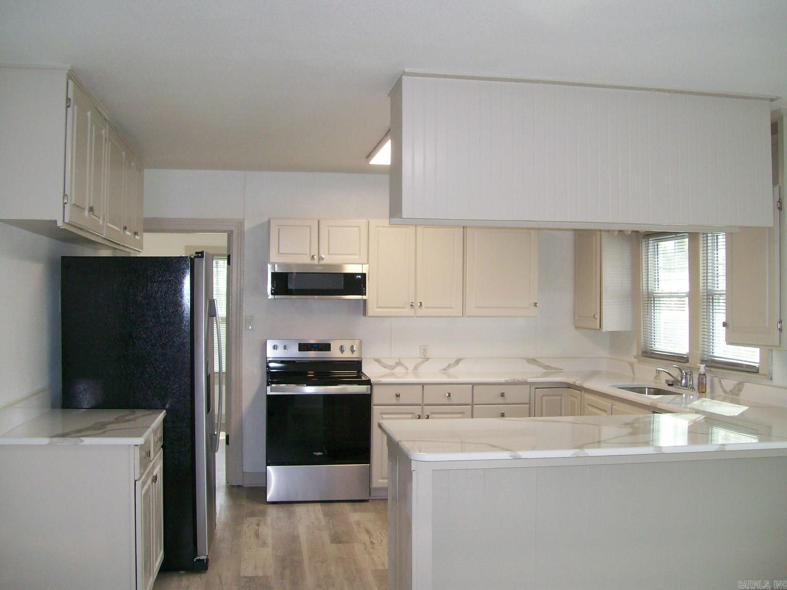 107 Noxon  Hot Springs, AR