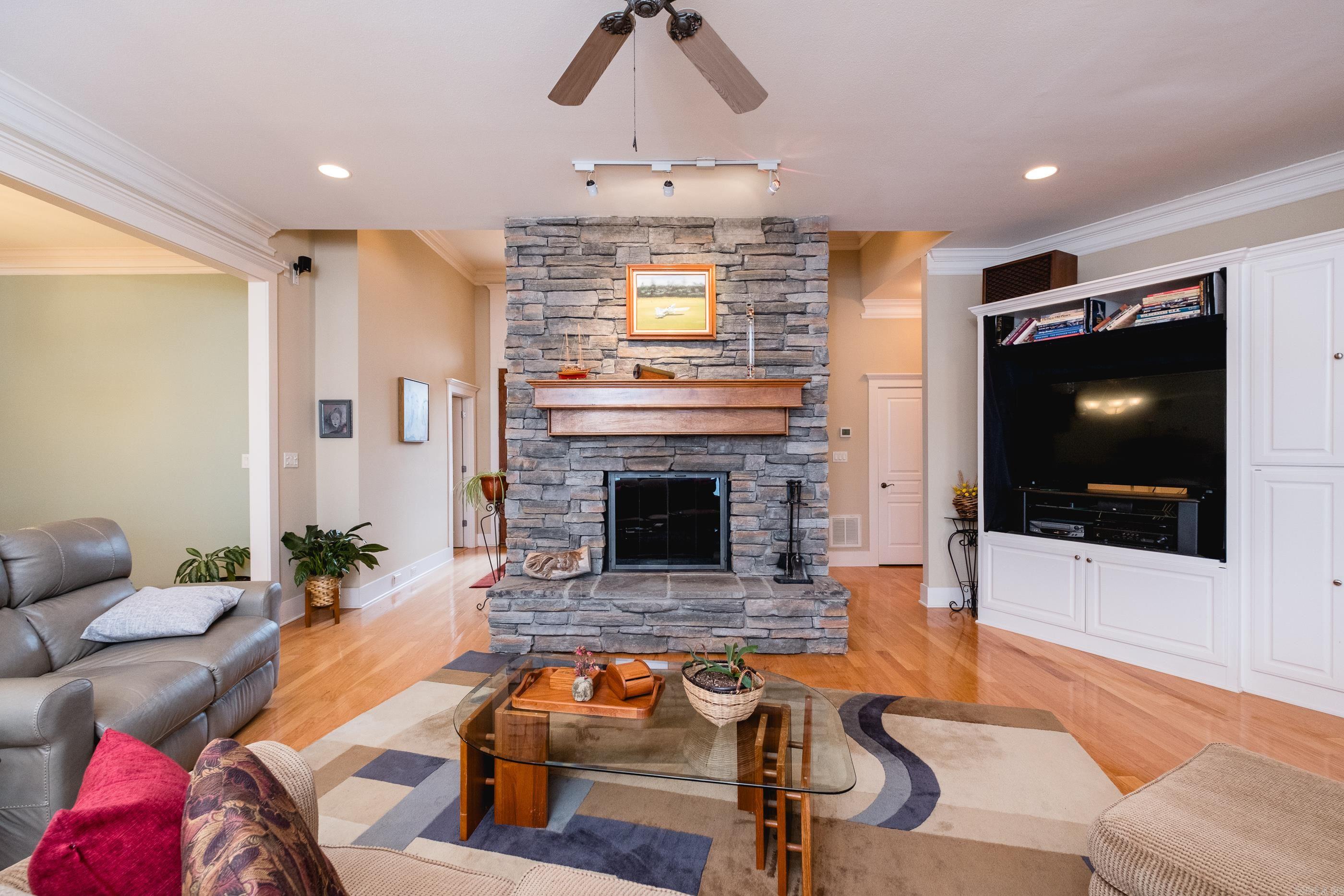 6423 Caribbean Drive W  Benton, AR