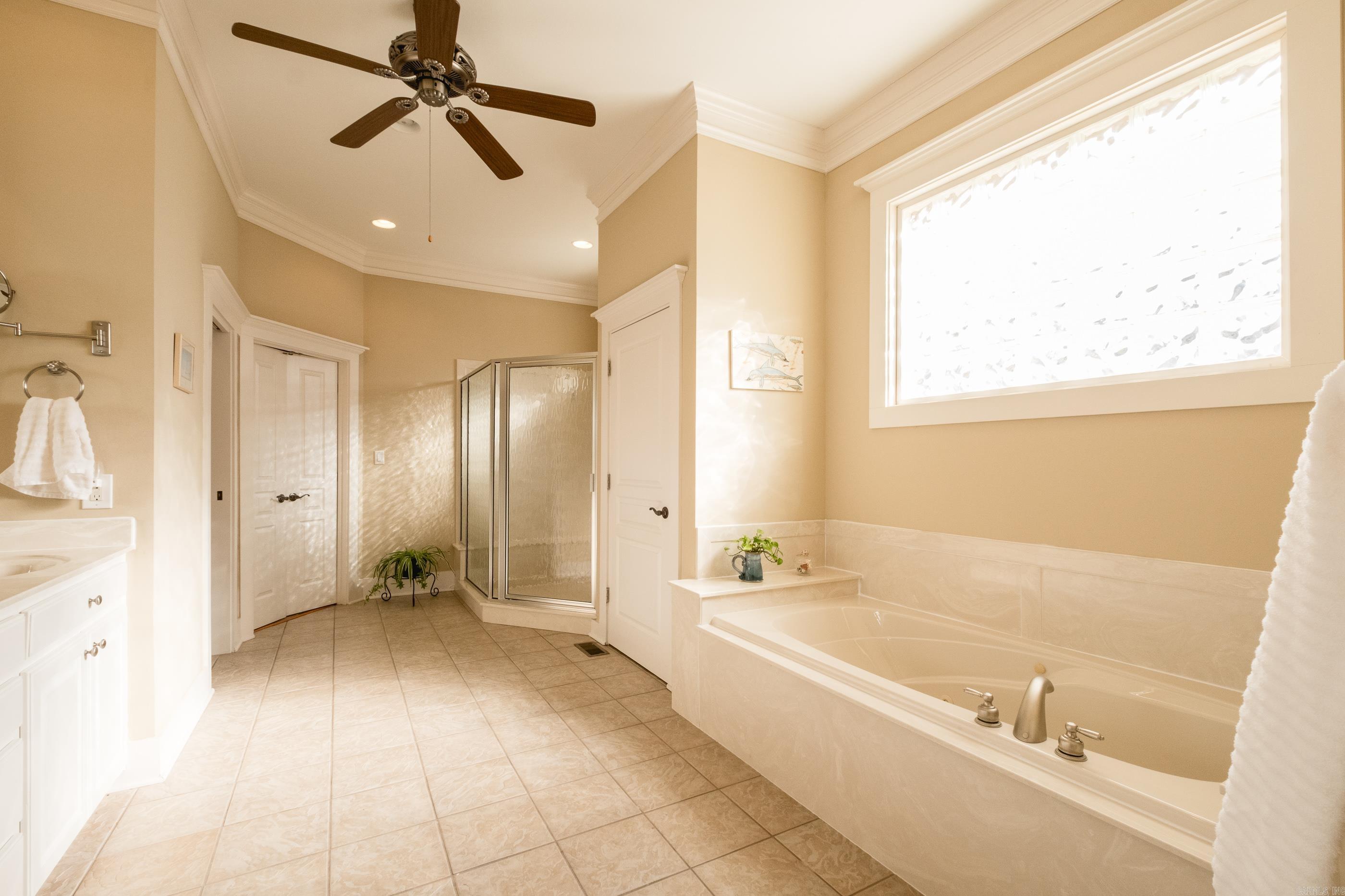 6423 Caribbean Drive W  Benton, AR