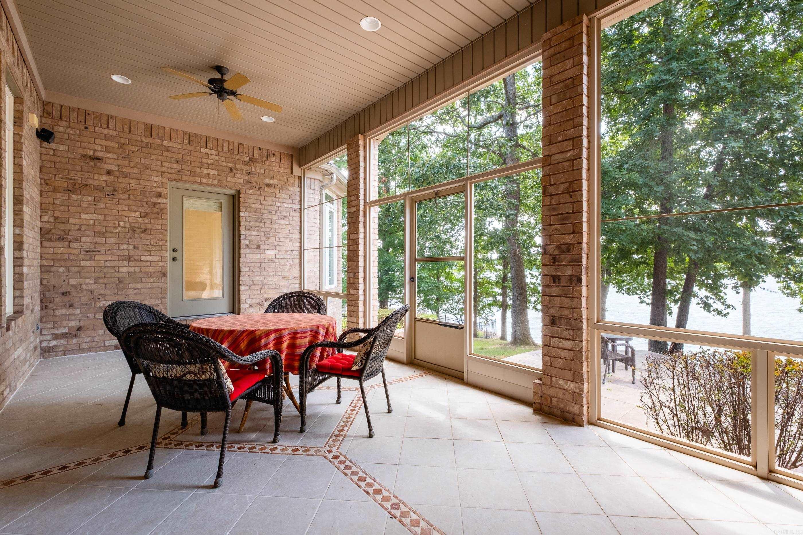 6423 Caribbean Drive W  Benton, AR
