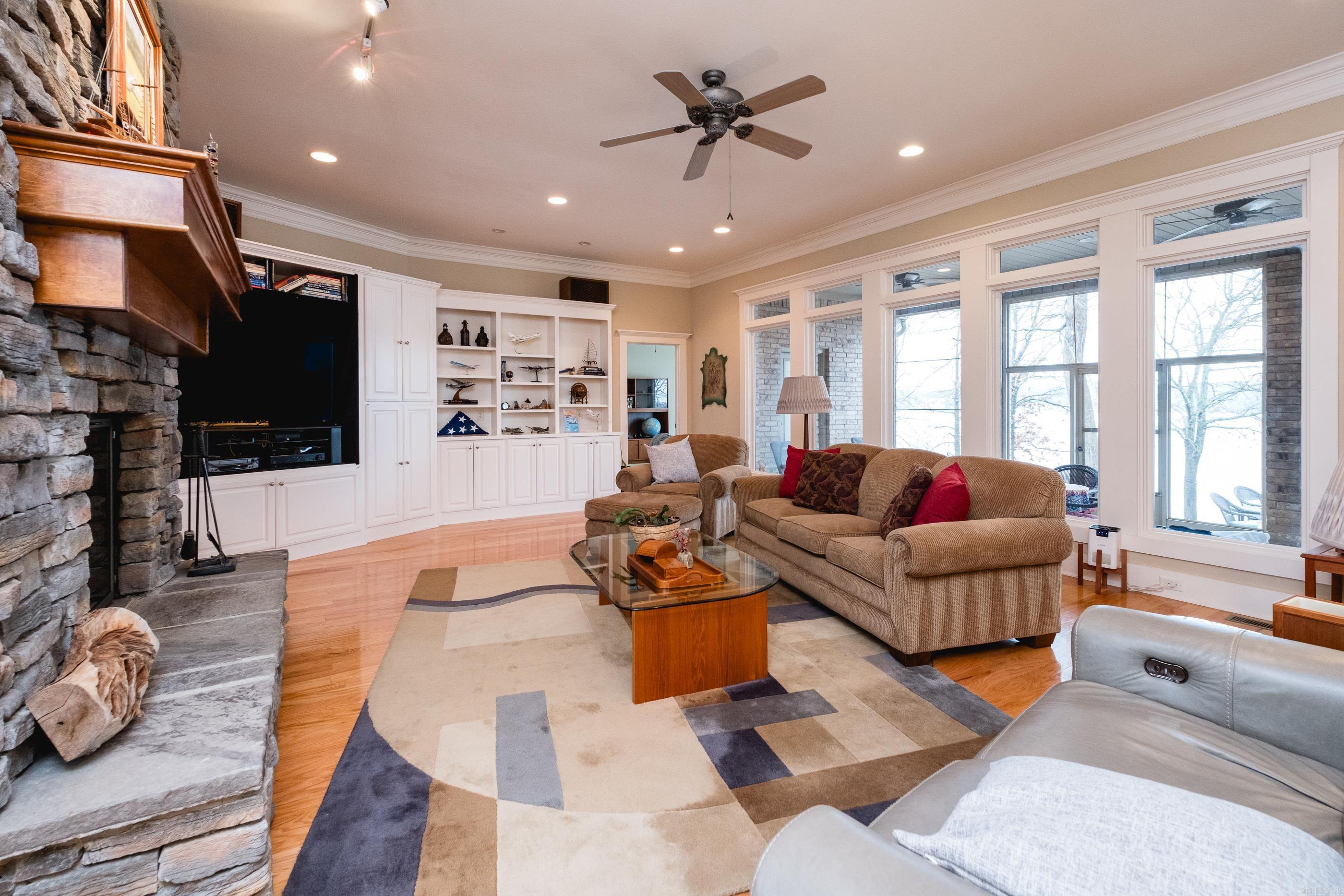 6423 Caribbean Drive W  Benton, AR
