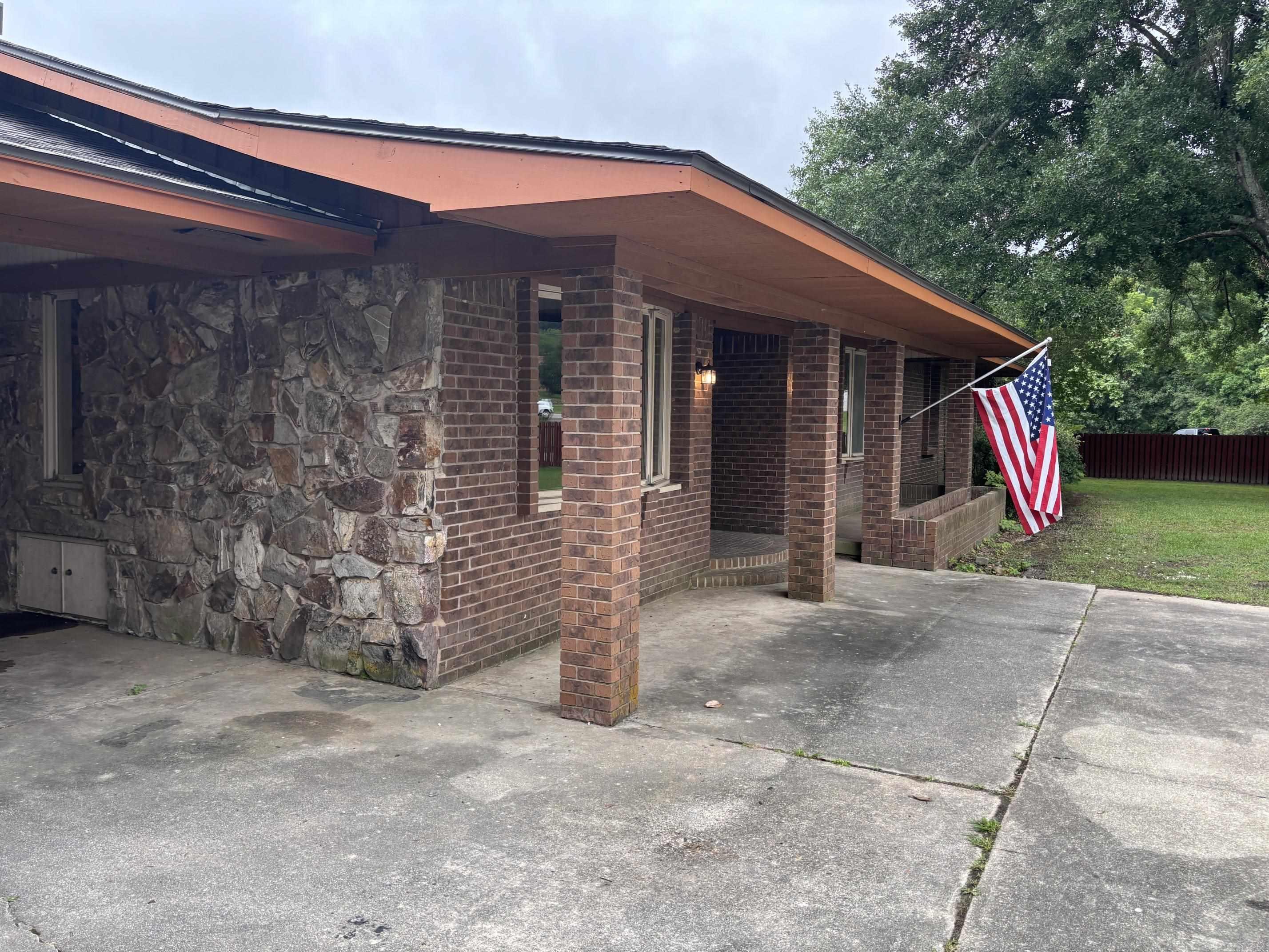 213 W Texas  Amity, AR