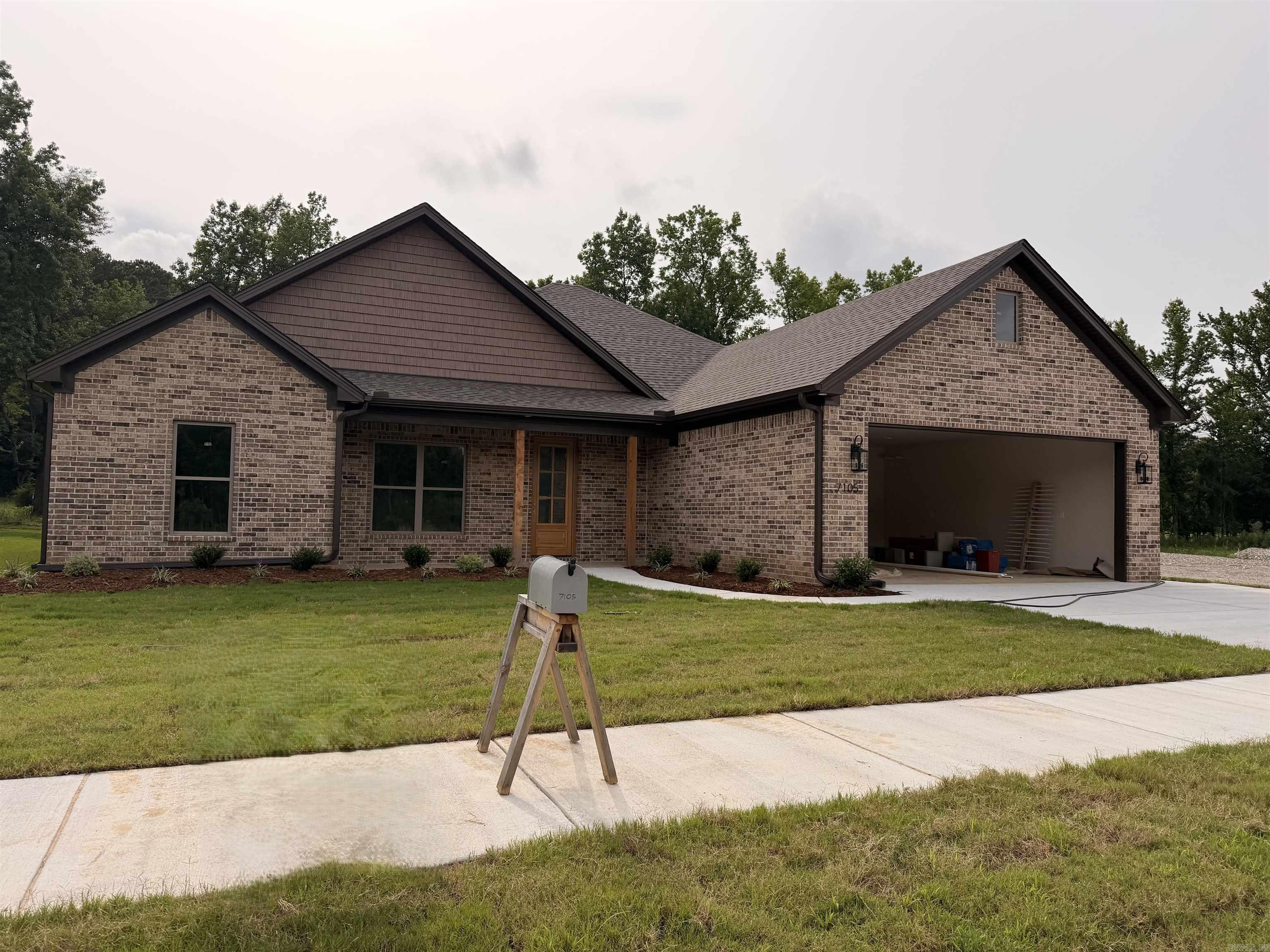 7105 Cold Creek  Bryant, AR