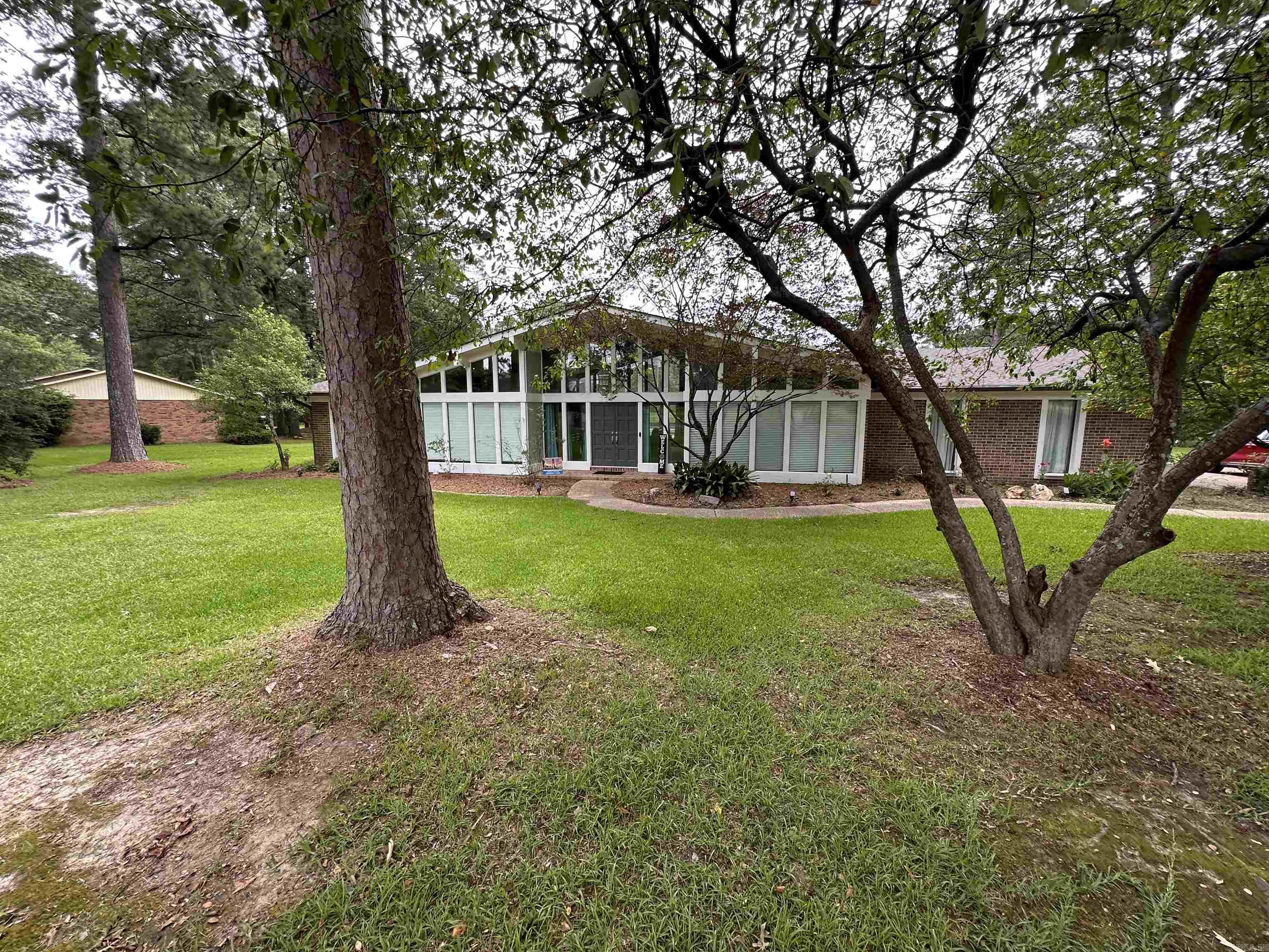 1624 S Lakewood  Magnolia, AR