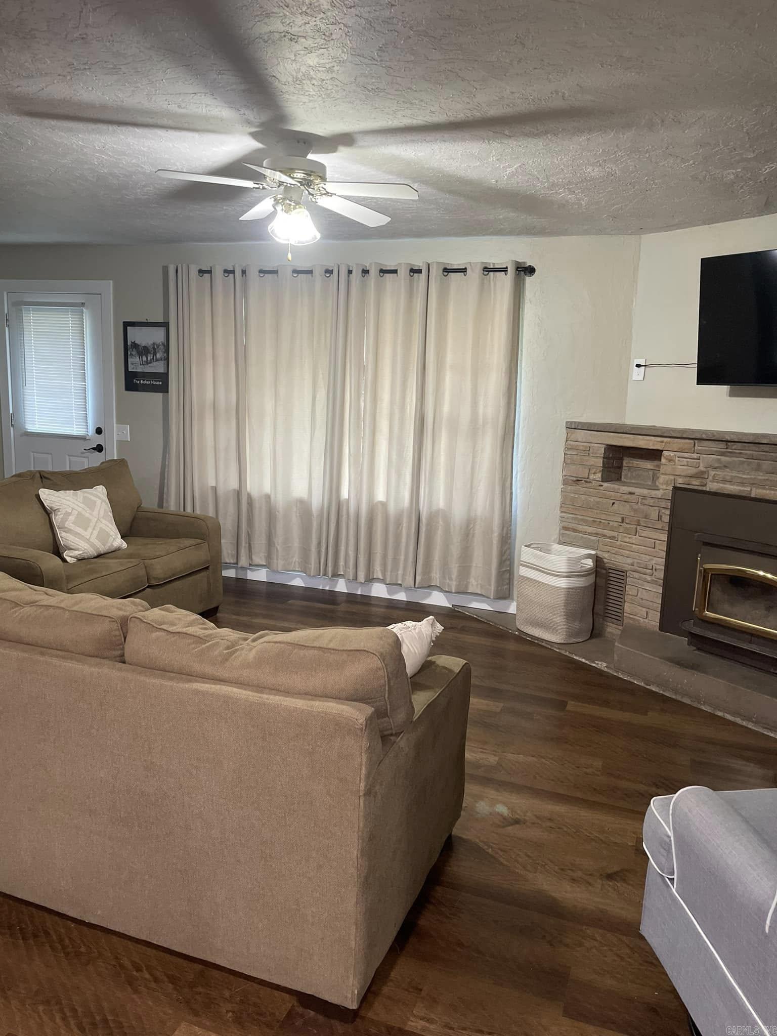 1593 HWY 16 EAST  Clinton, AR