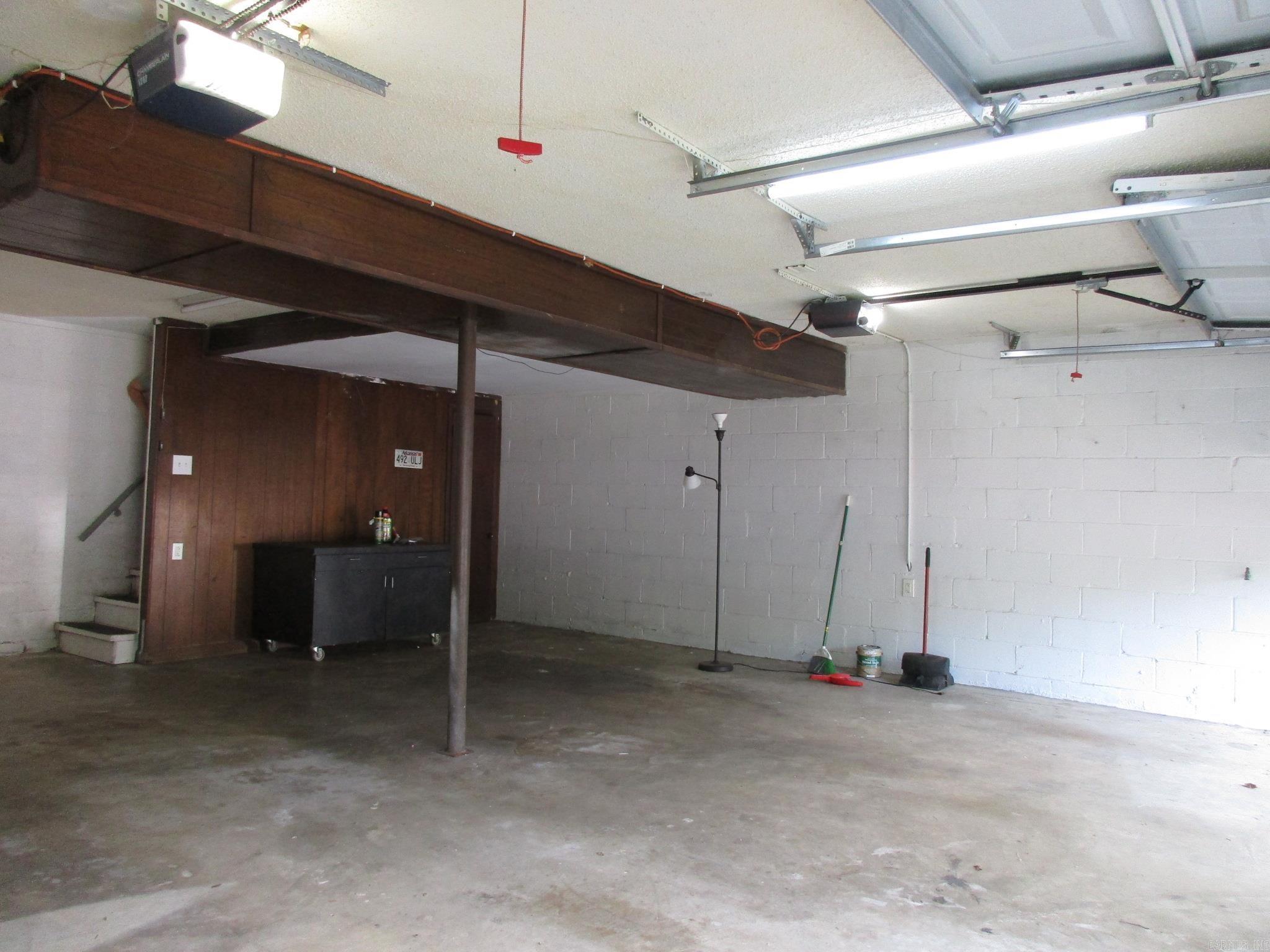 1209 E Twin Lakes  Little Rock, AR