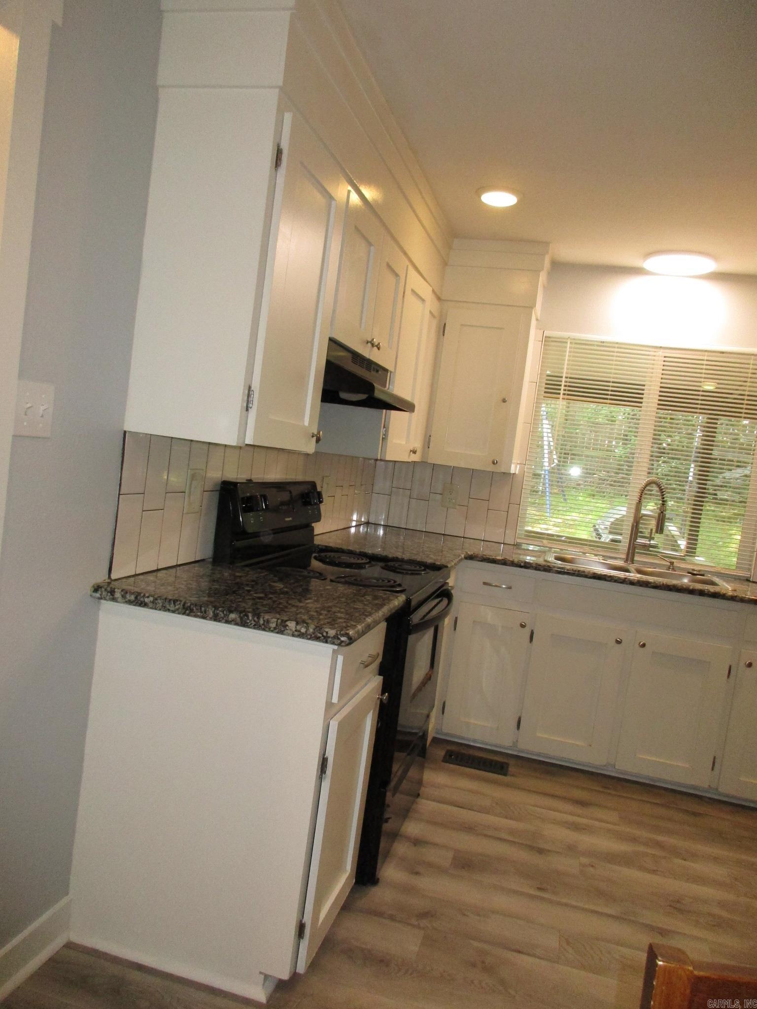1209 E Twin Lakes  Little Rock, AR