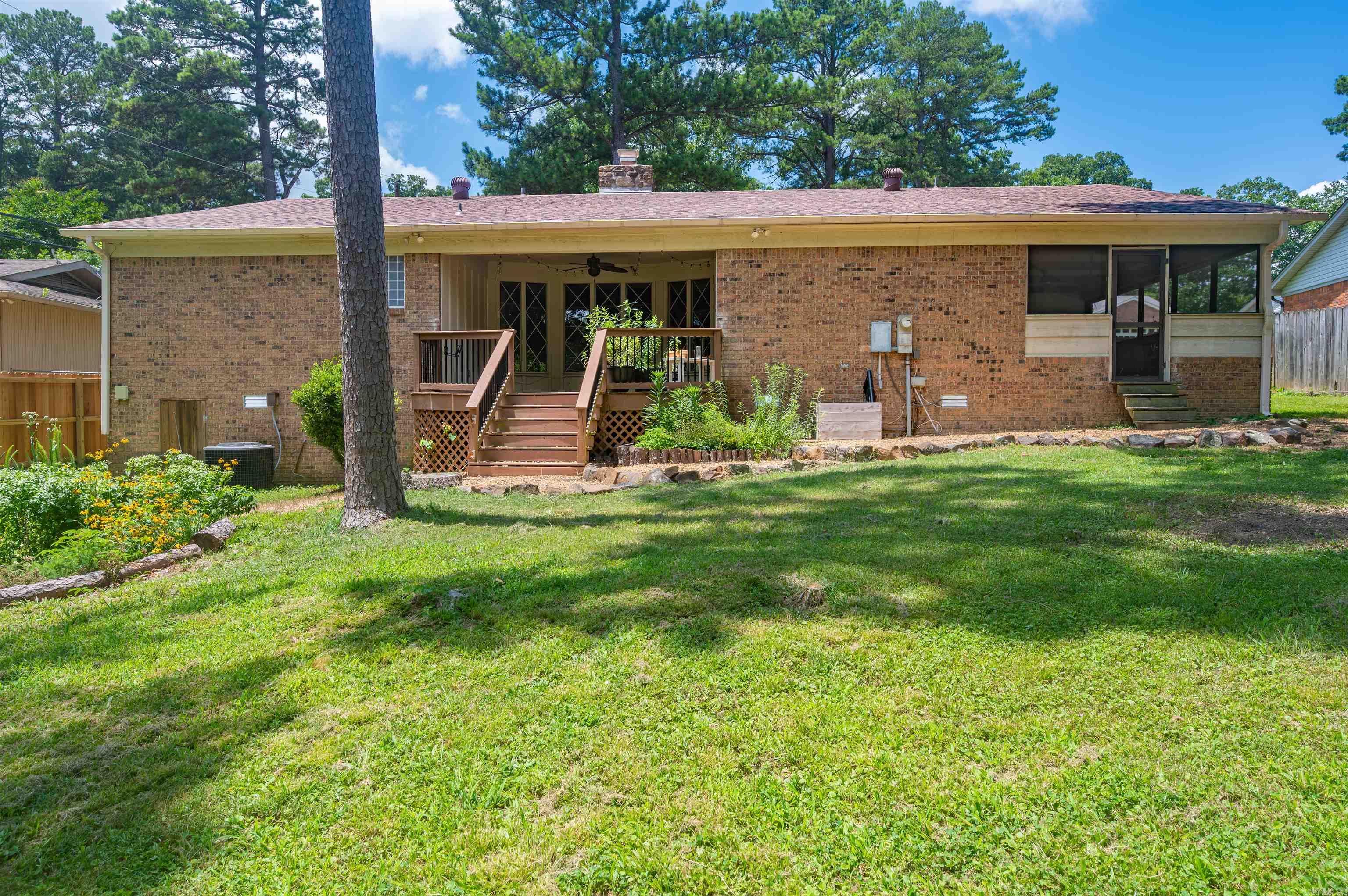 2215 Gunpowder  Little Rock, AR