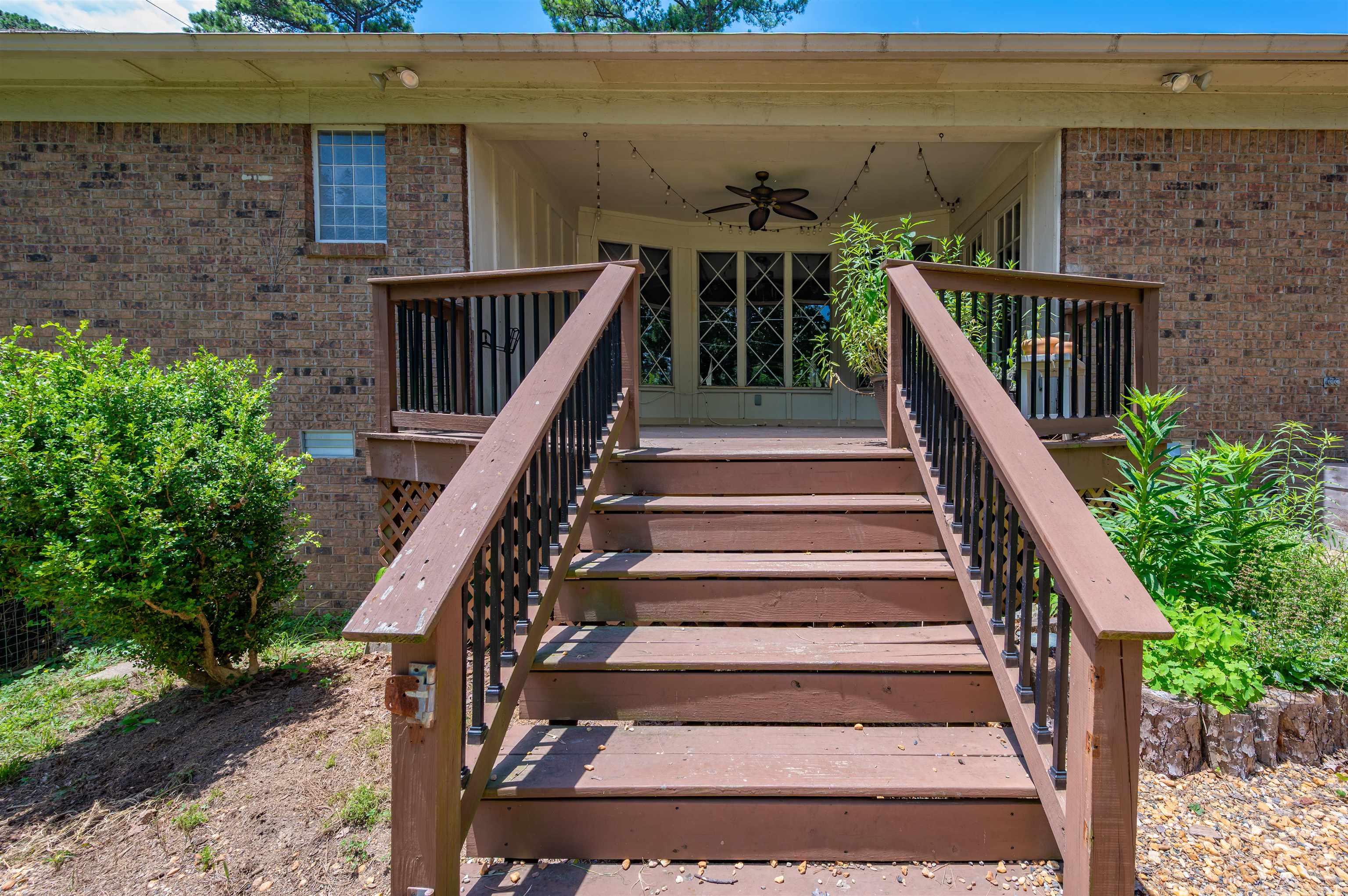 2215 Gunpowder  Little Rock, AR