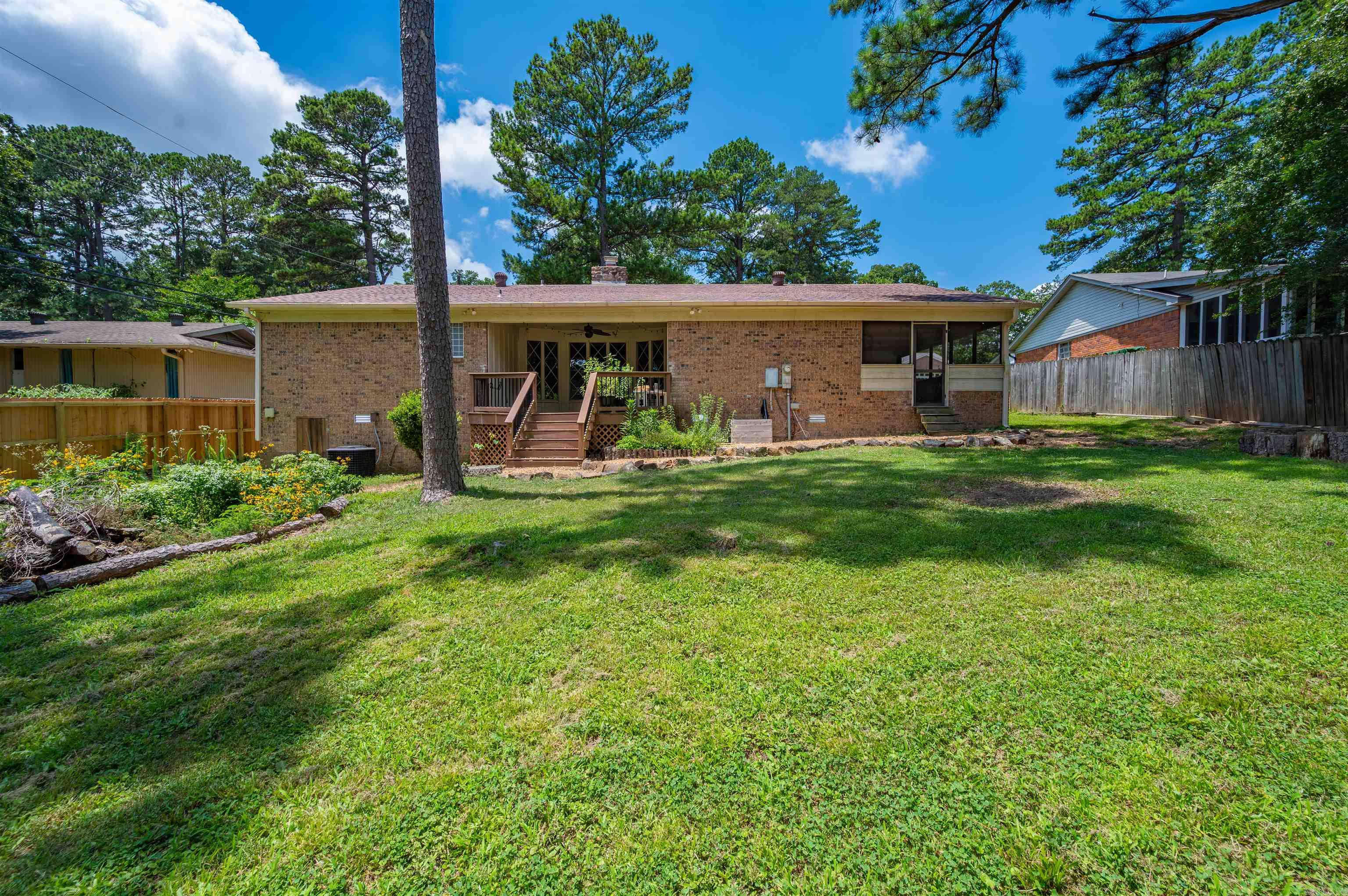 2215 Gunpowder  Little Rock, AR