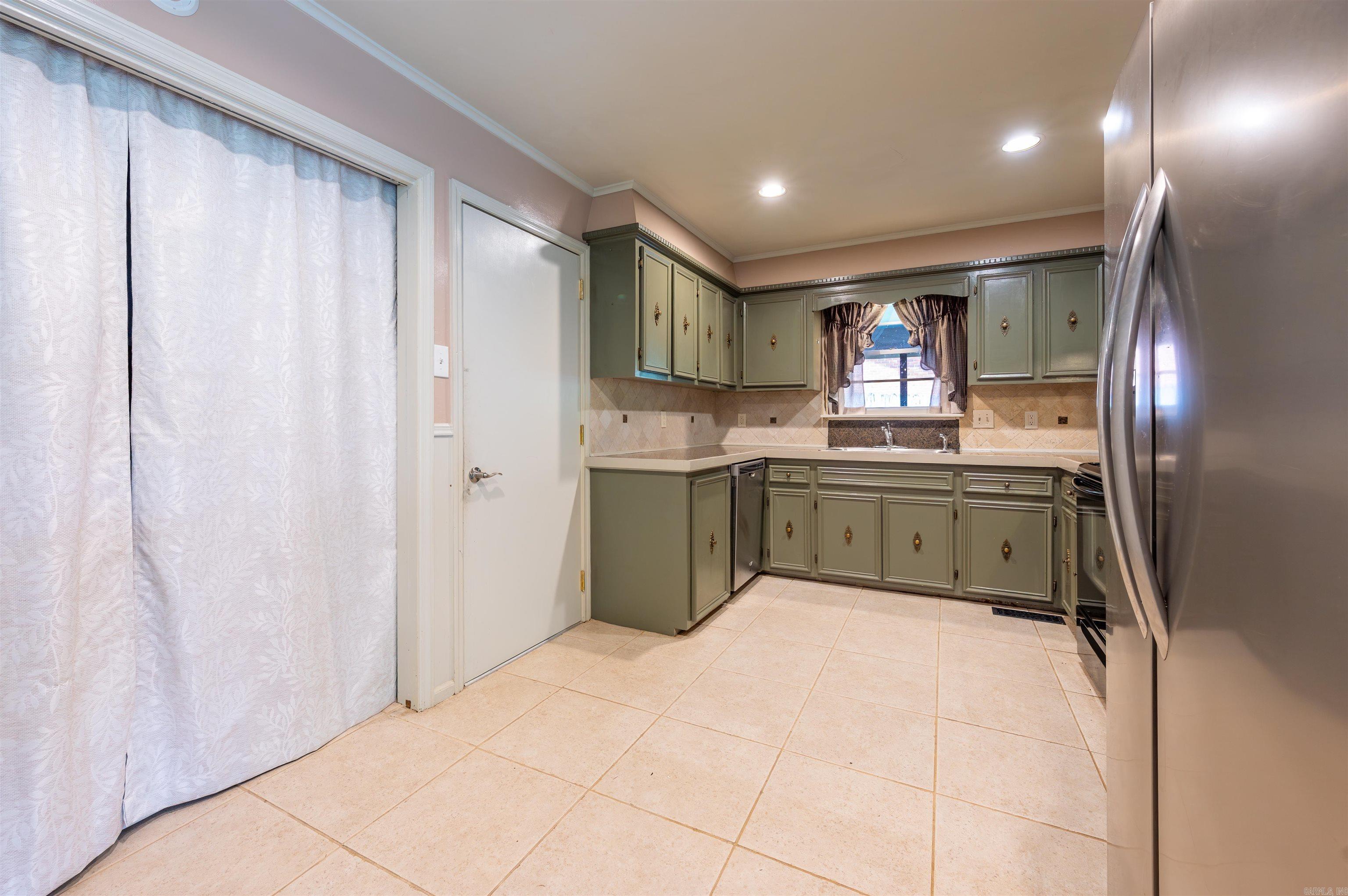 2215 Gunpowder  Little Rock, AR