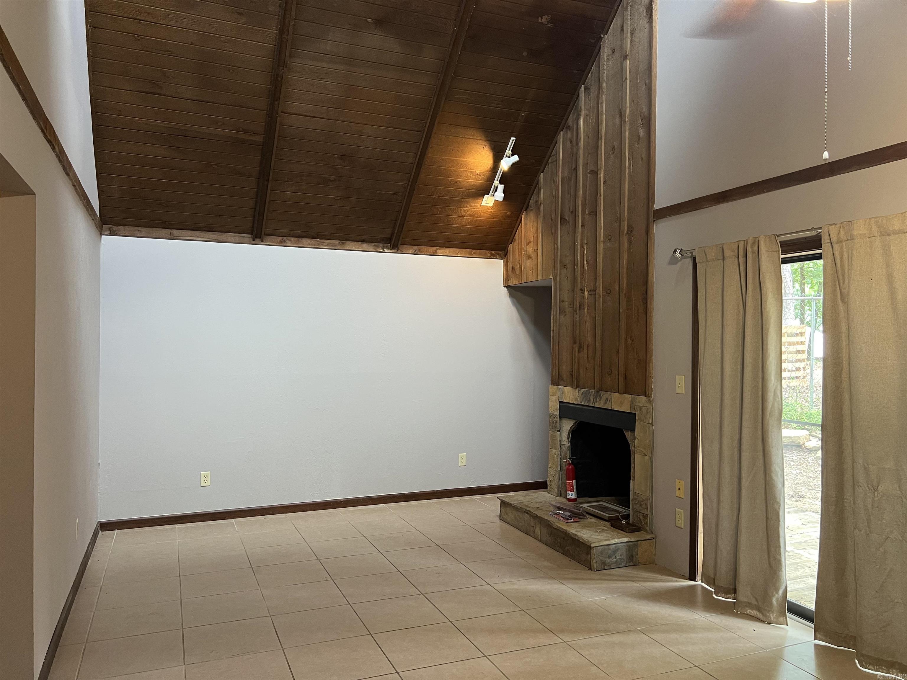 103 Shadow Ridge Dr  Fairfield Bay, AR