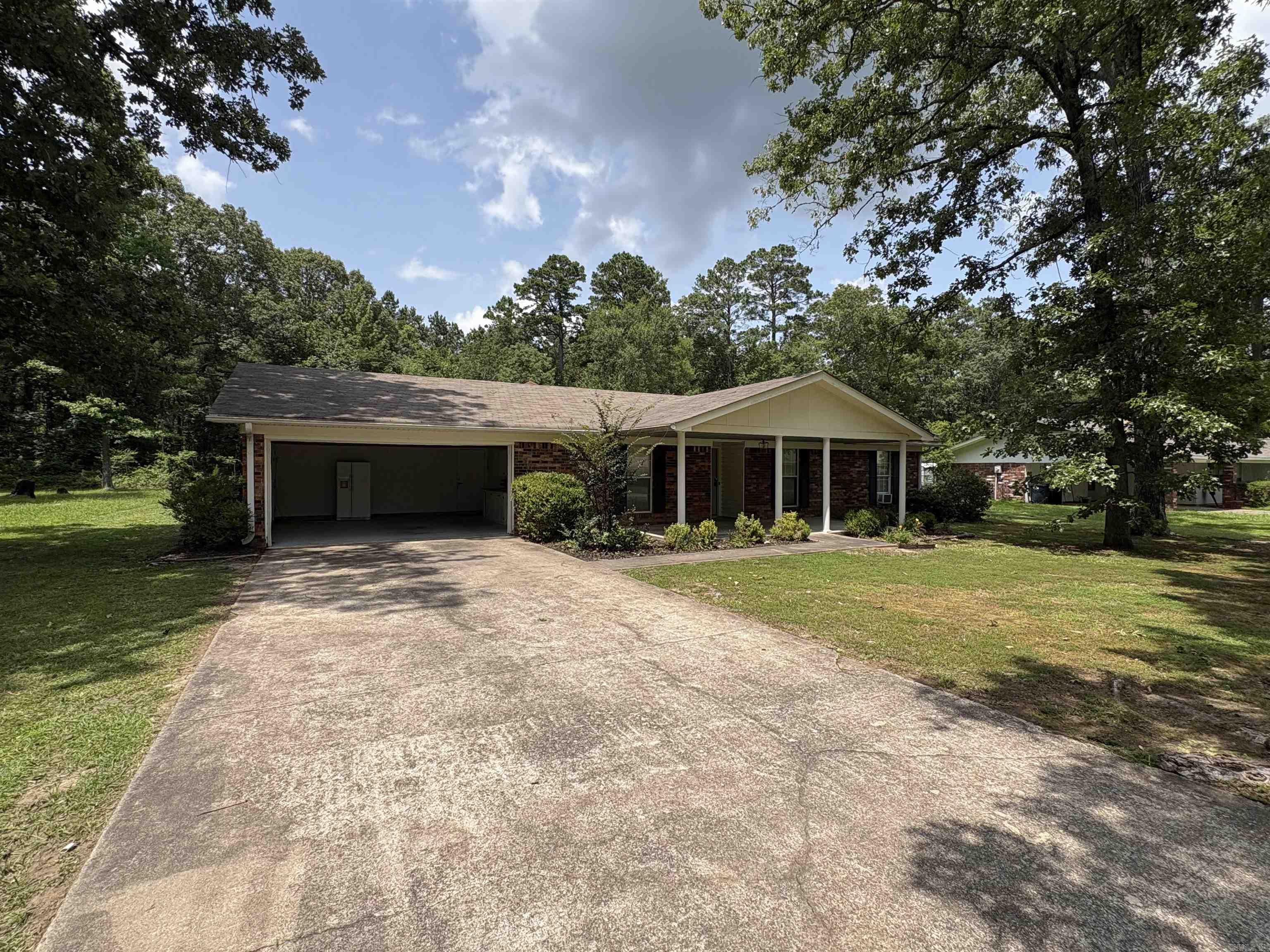 7905 N Pinewood  Pine Bluff, AR