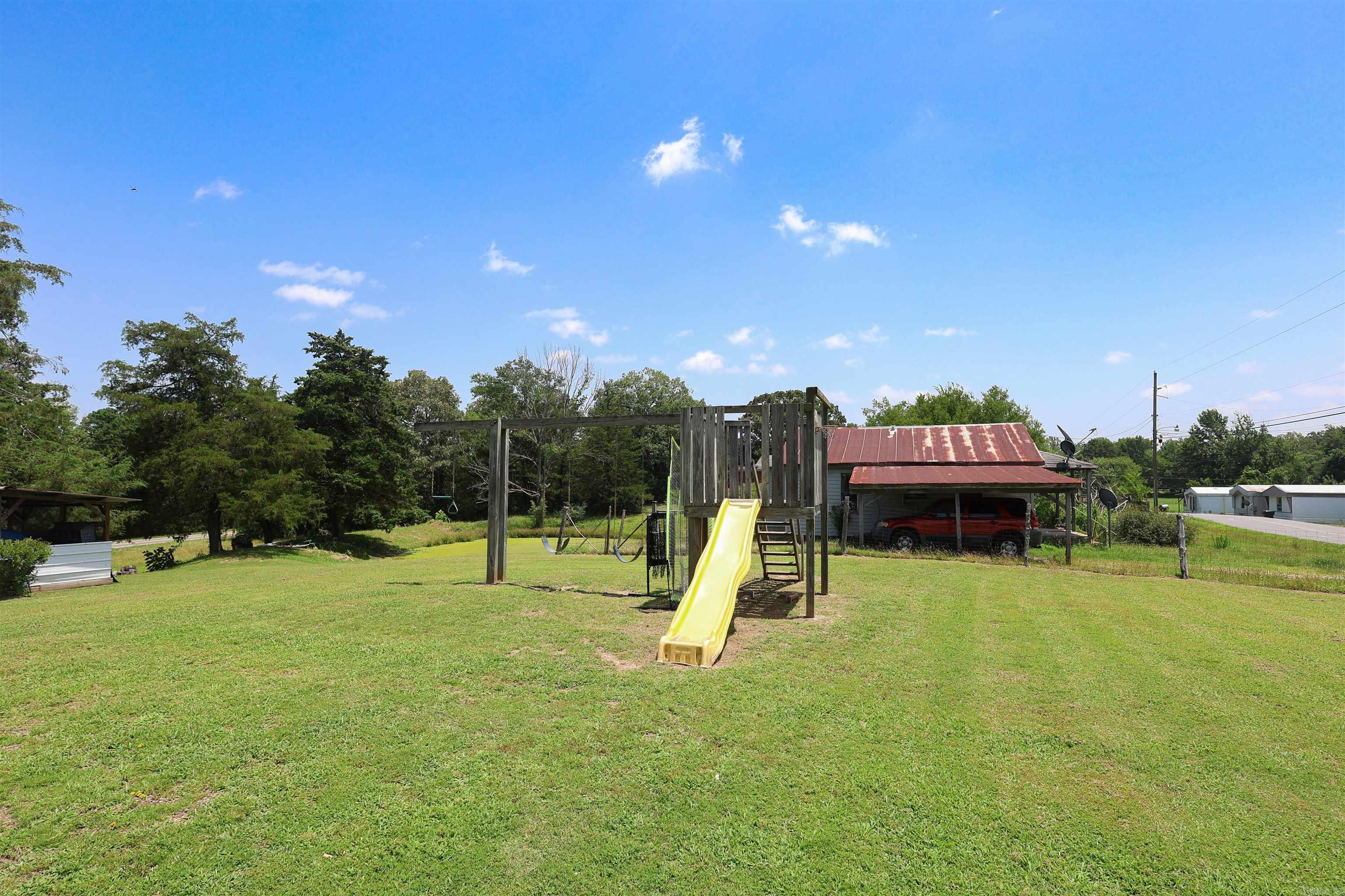 132 South  Mount Ida, AR