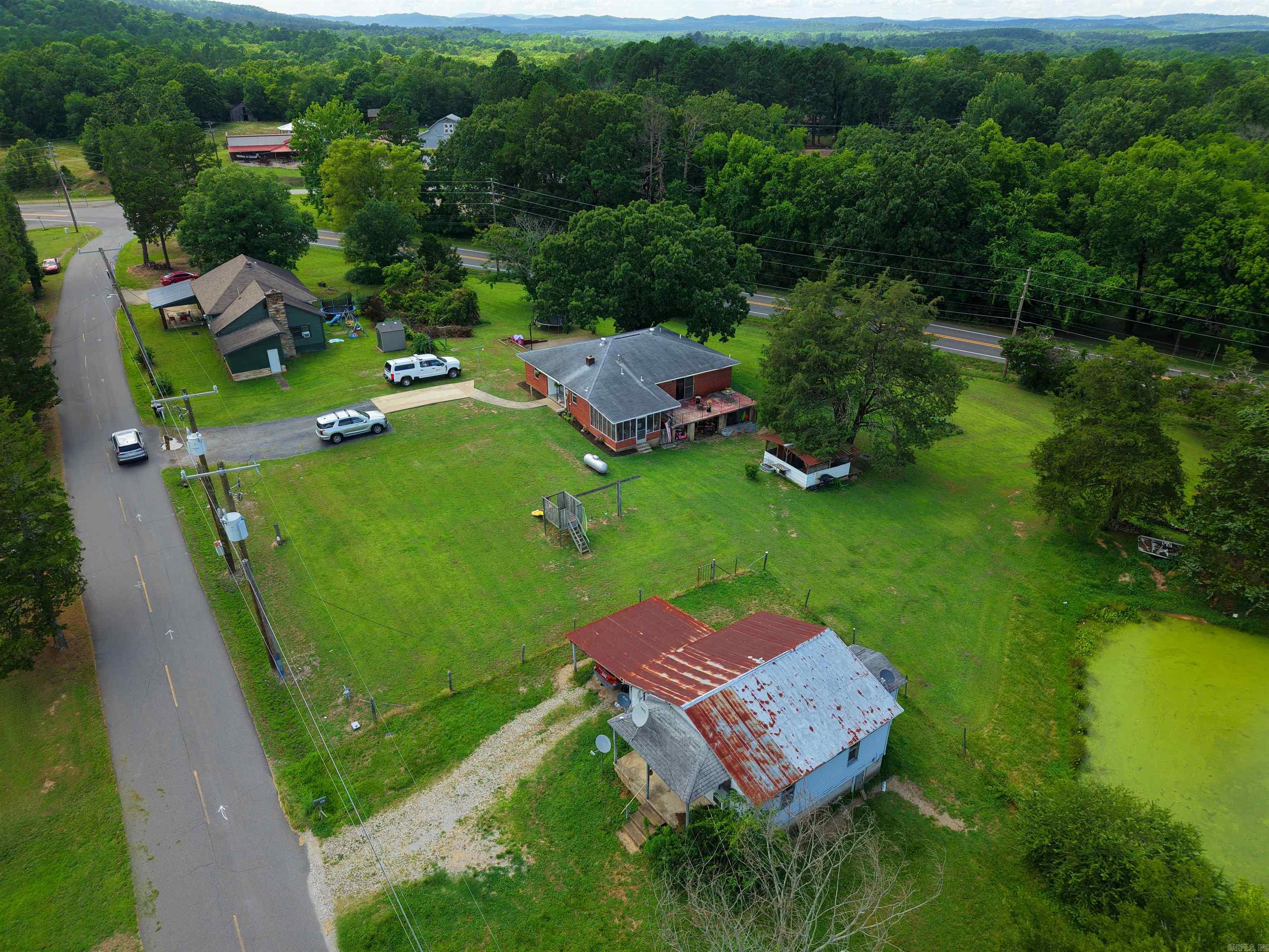 132 South  Mount Ida, AR